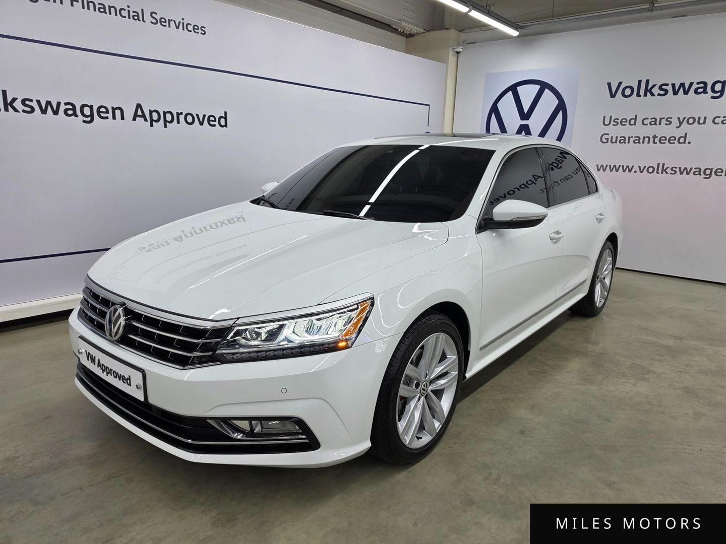 Volkswagen Passat 2018 — фото 1 из 12