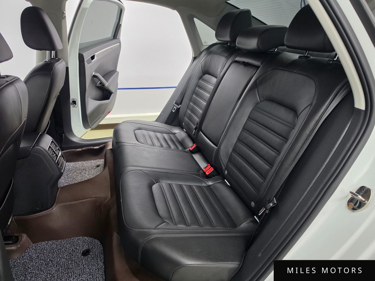 Volkswagen Passat 2018 — миниатюра 10