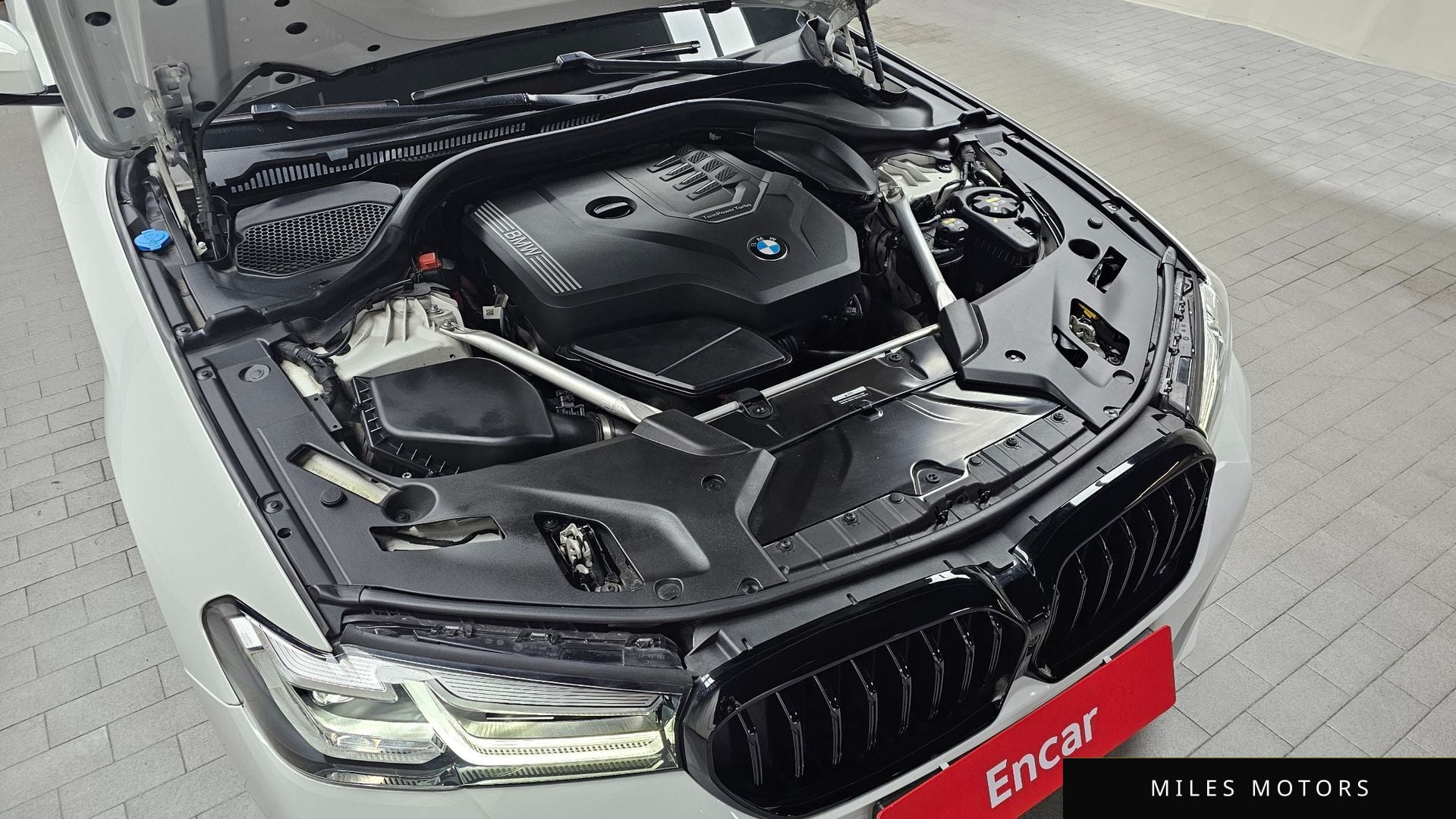 BMW 5 Series (G30) 2023 — миниатюра 6