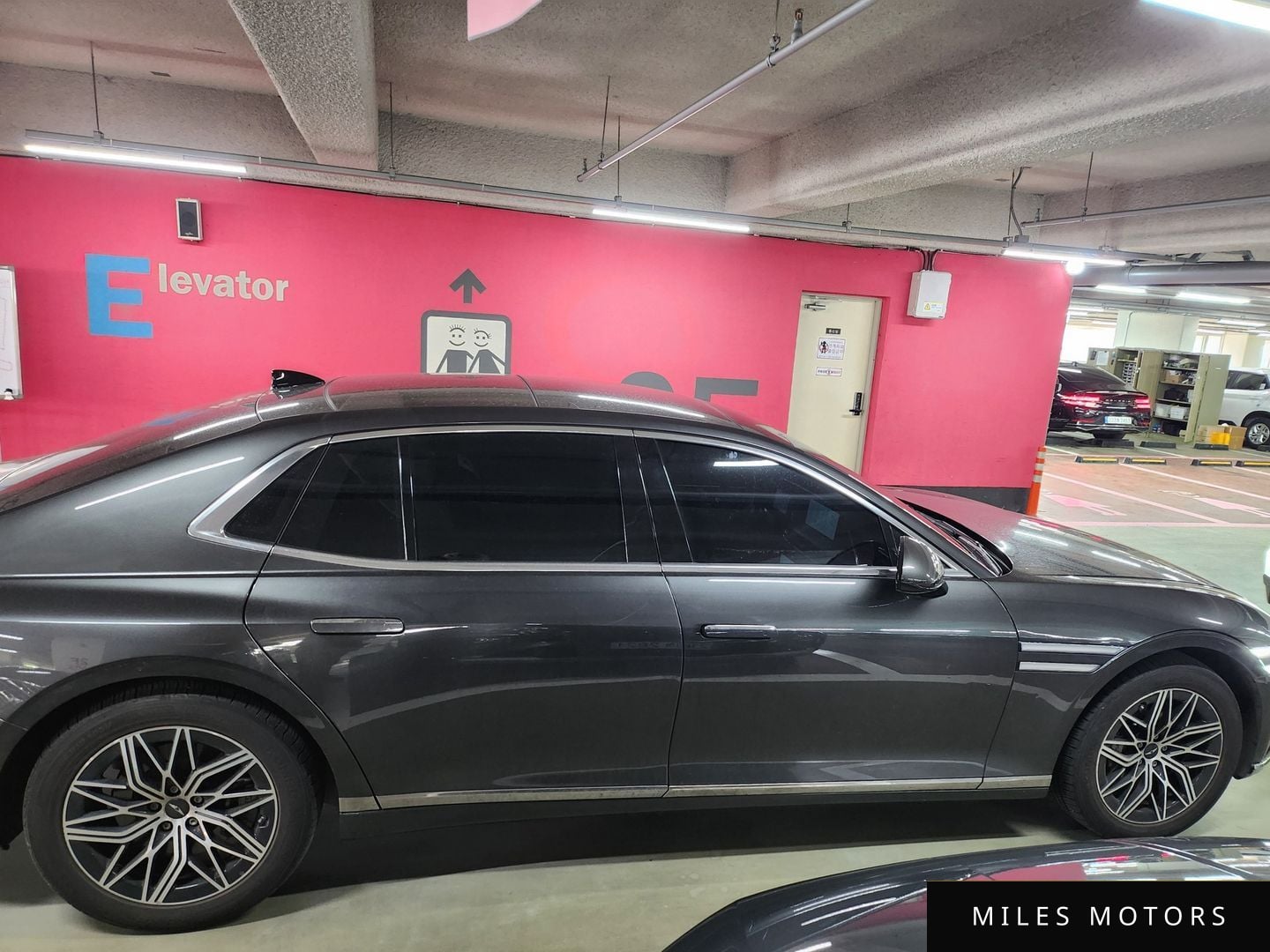 Genesis G90 (RS4) 2022 — миниатюра 5