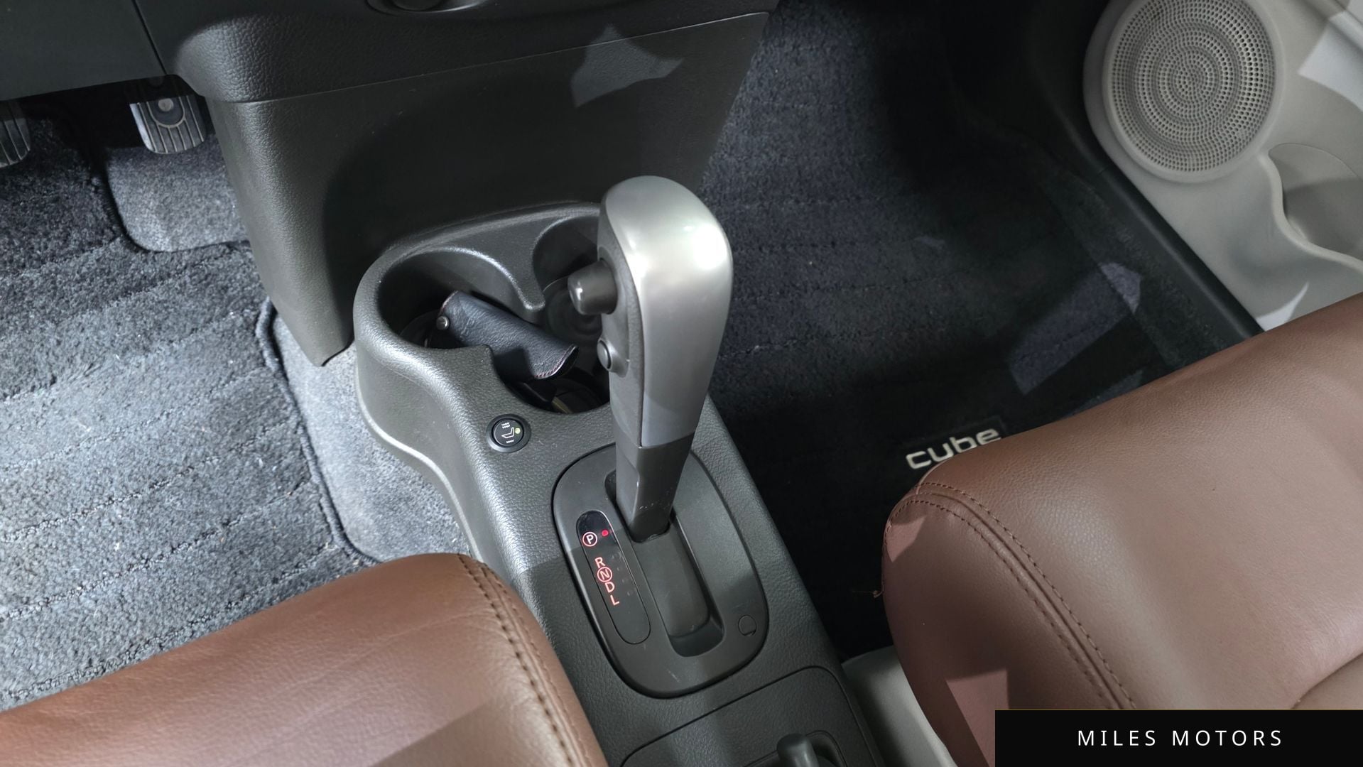 Nissan Cube 2012 — миниатюра 9