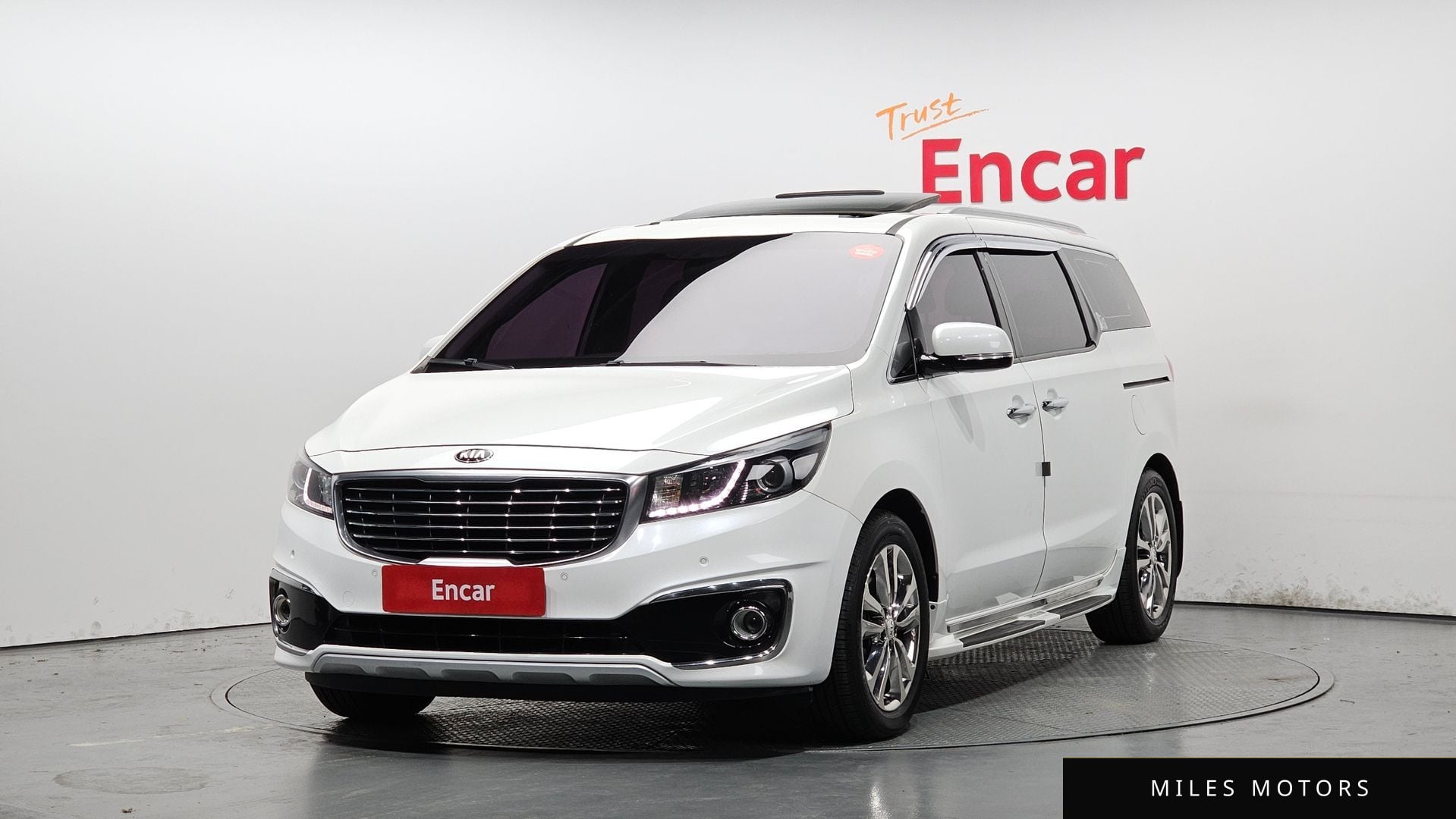 Kia Canival 2016 — фото 1 из 12
