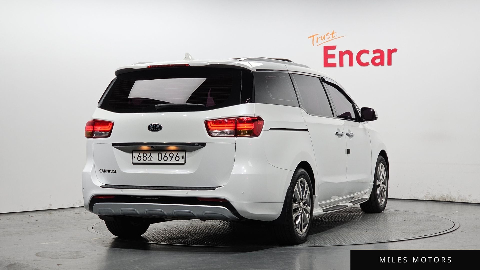 Kia Canival 2016 — миниатюра 2