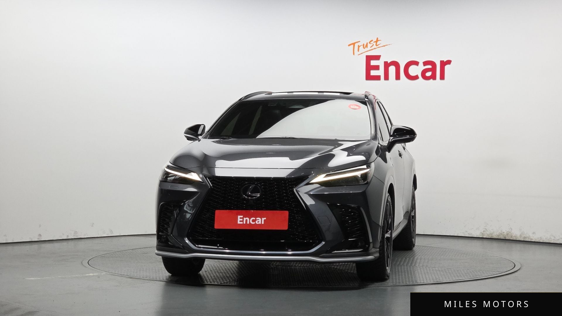 Лексус NX450h+ 2022 — миниатюра 3