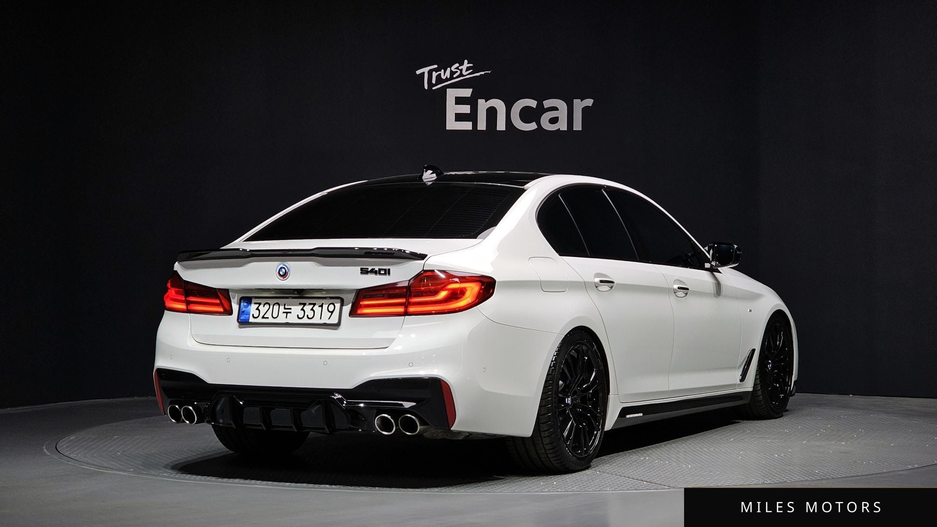 BMW 5 Series (G30) 2017 — миниатюра 2