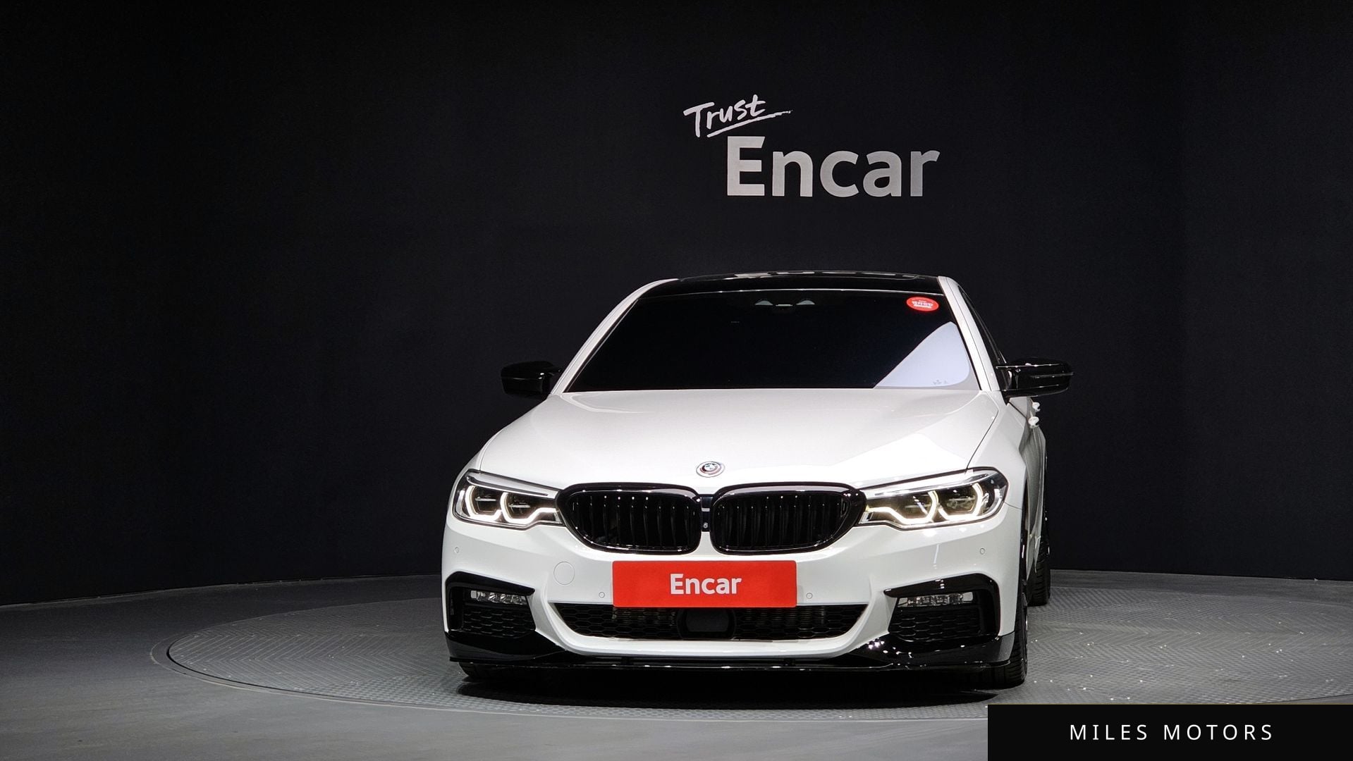BMW 5 Series (G30) 2017 — миниатюра 3