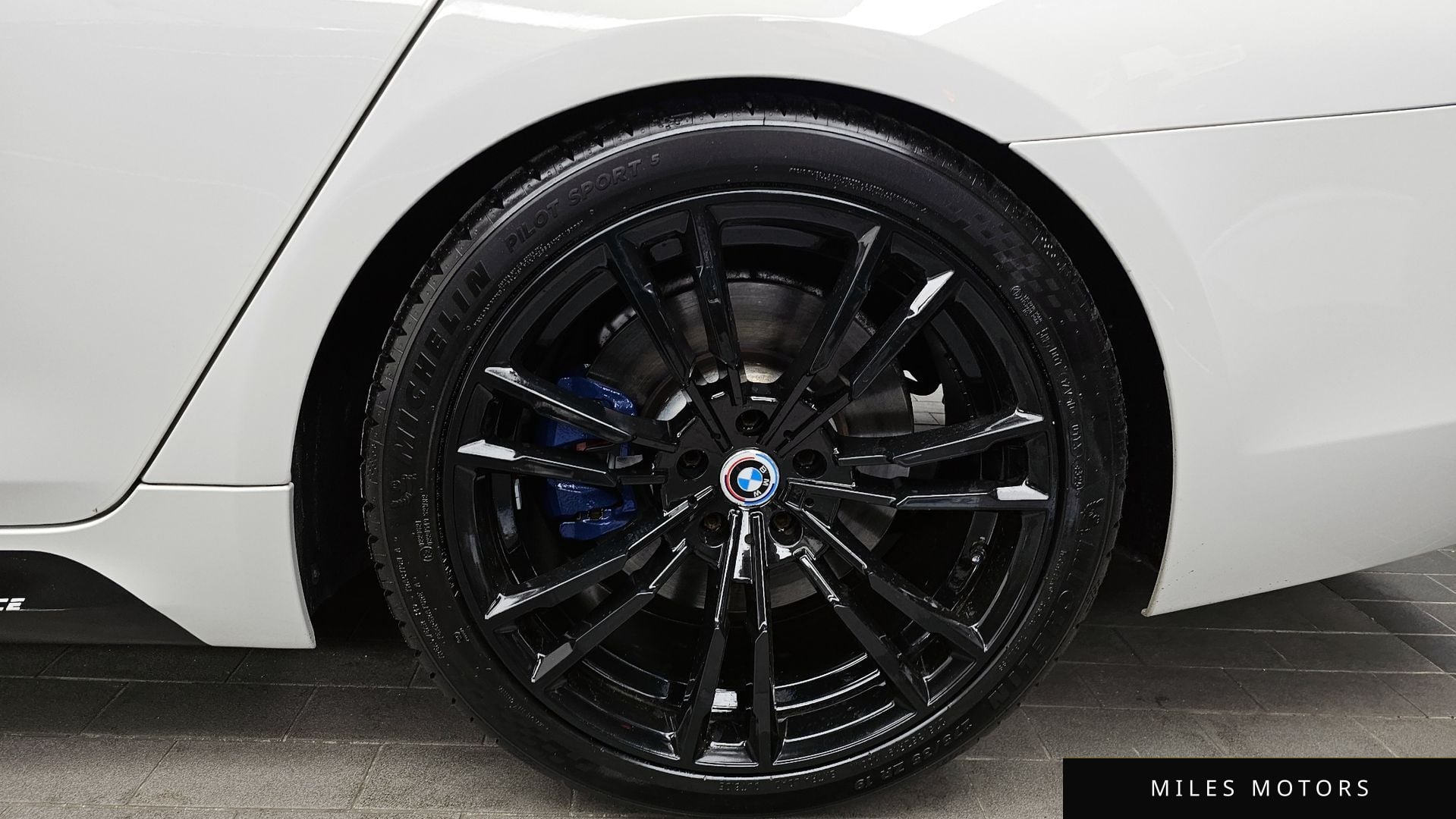 BMW 5 Series (G30) 2017 — миниатюра 7
