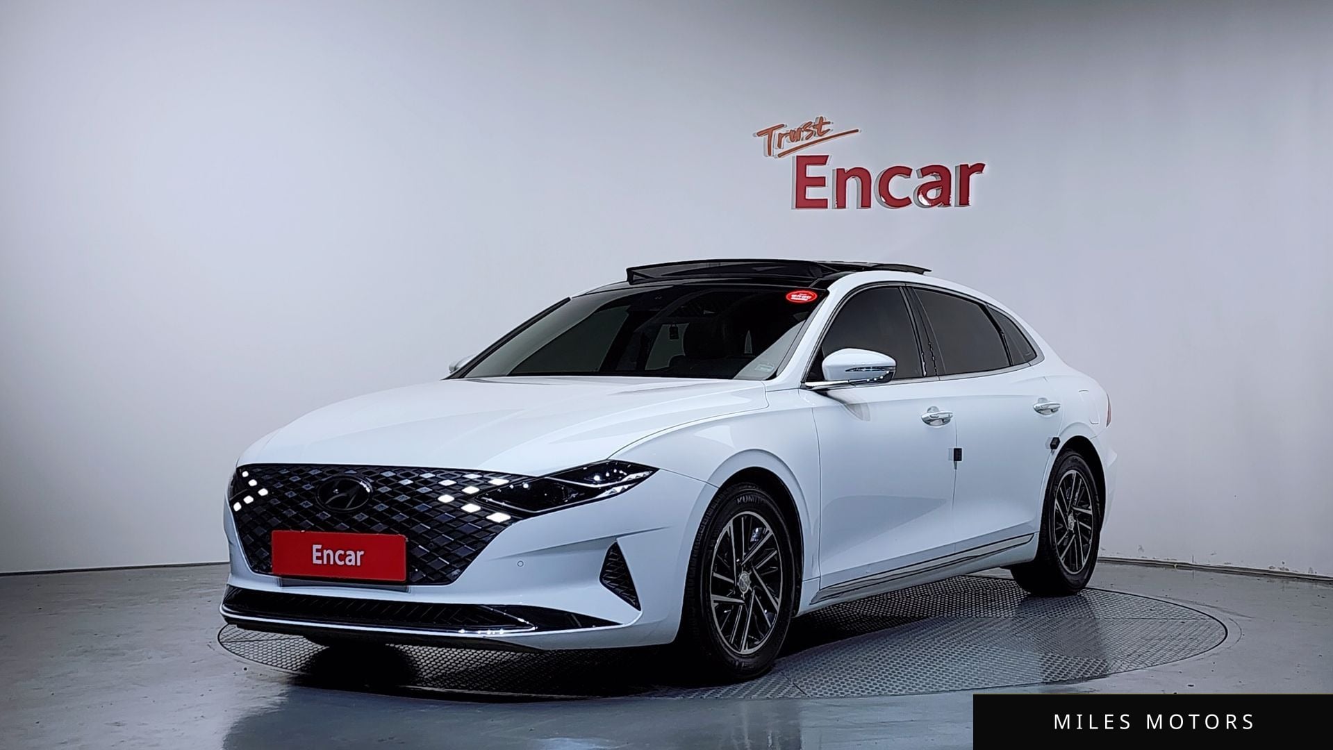 Hyundai Grandeur 2020 — фото 1 из 12
