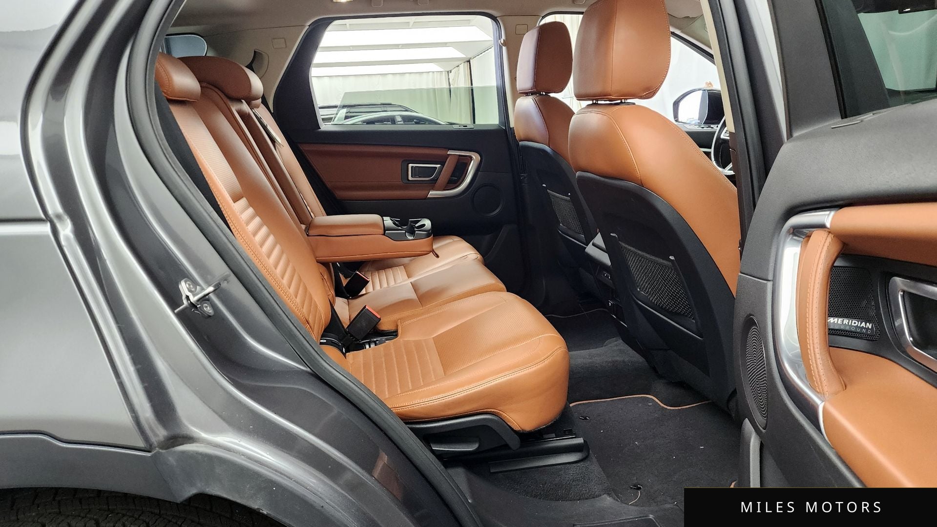 Land Rover Discovery Sport 2016 — миниатюра 12