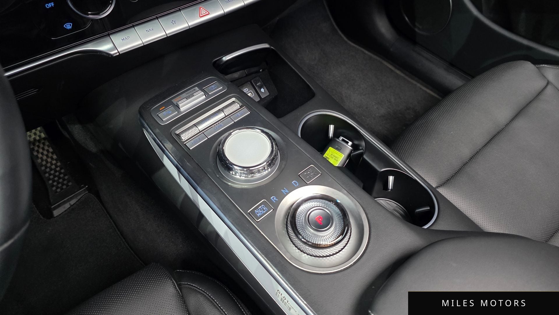 Genesis GV70 2021 — миниатюра 12
