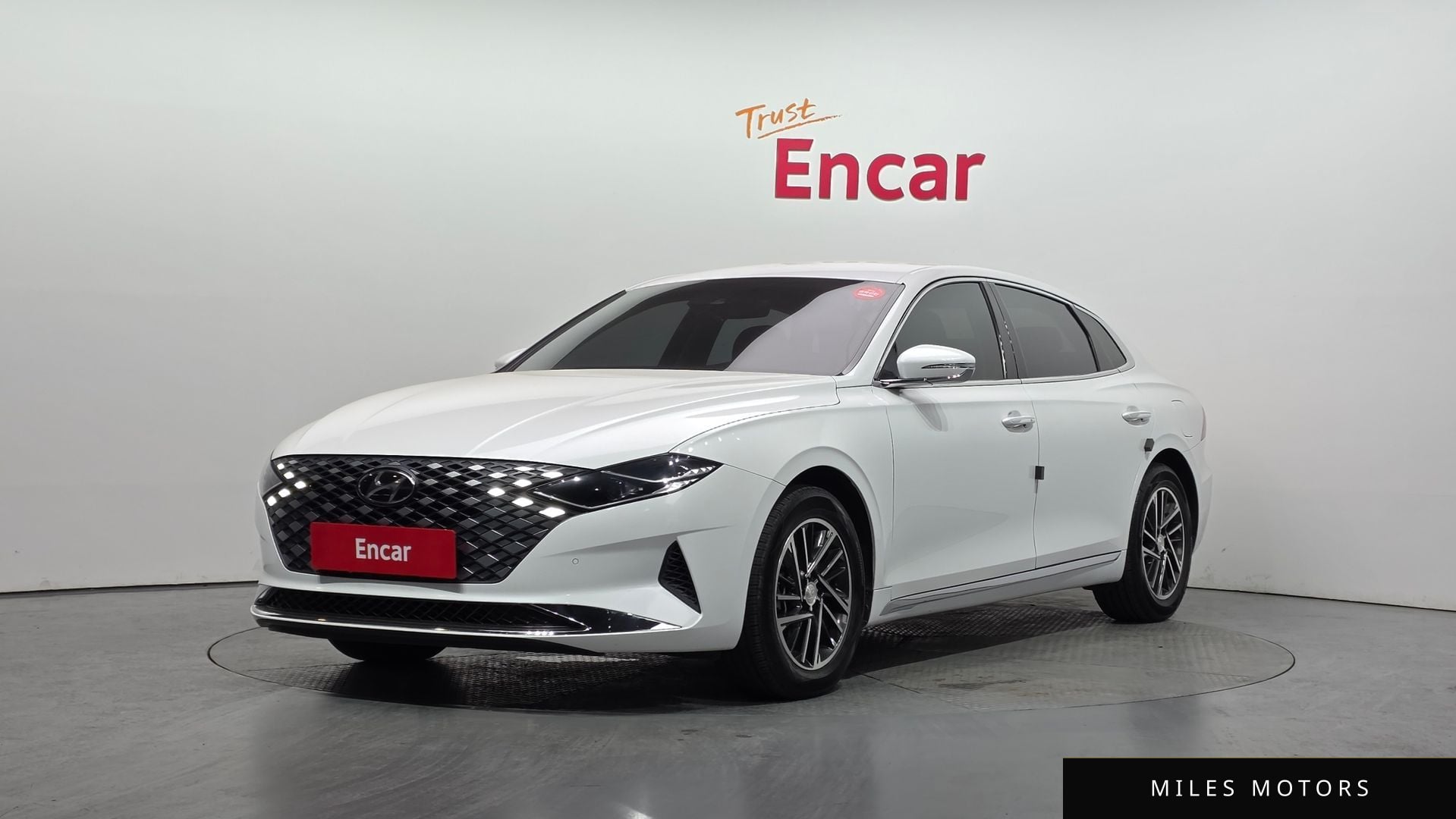 Hyundai Grandeur 2022 — фото 1 из 12