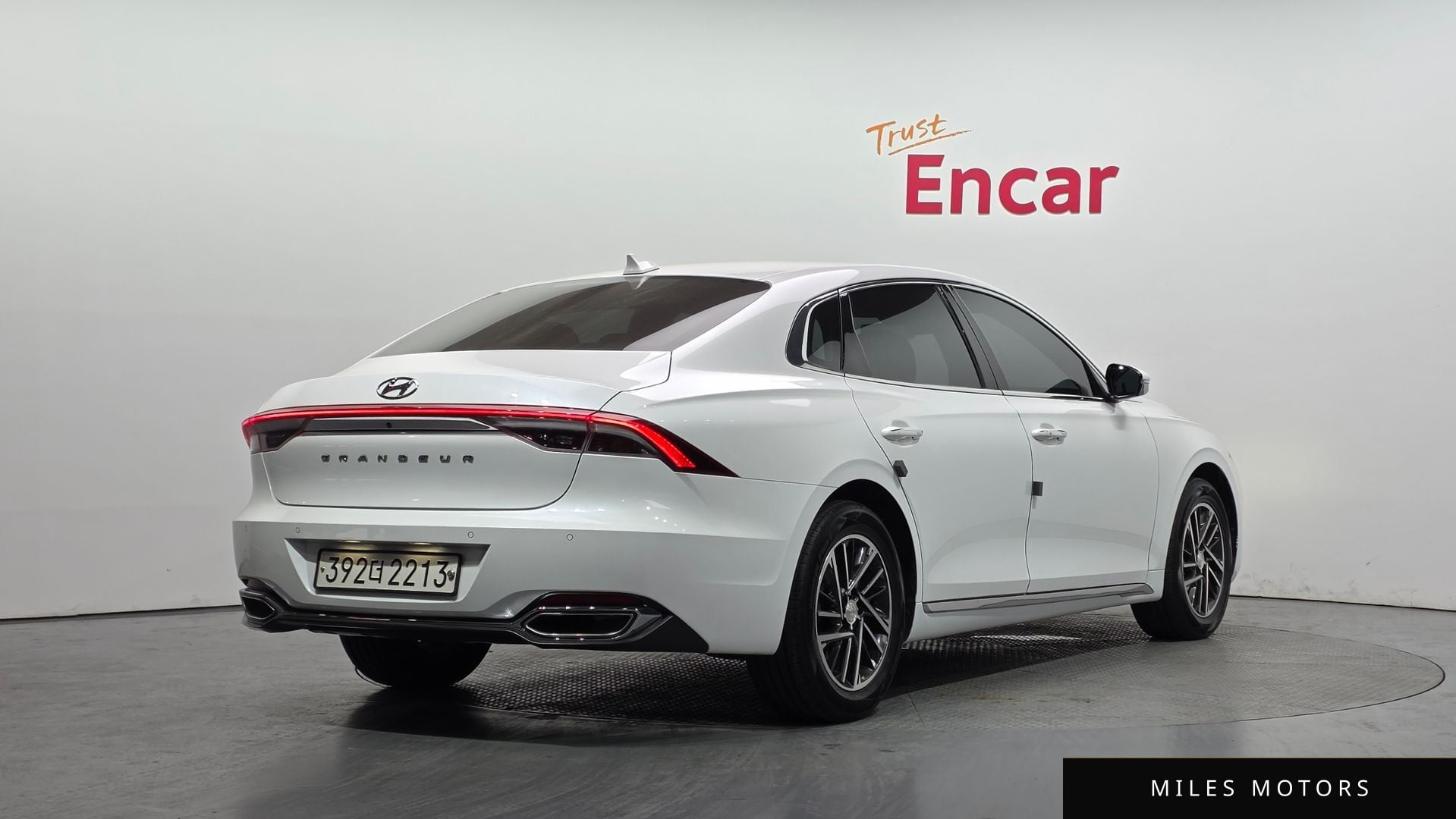 Hyundai Grandeur 2022 — миниатюра 2