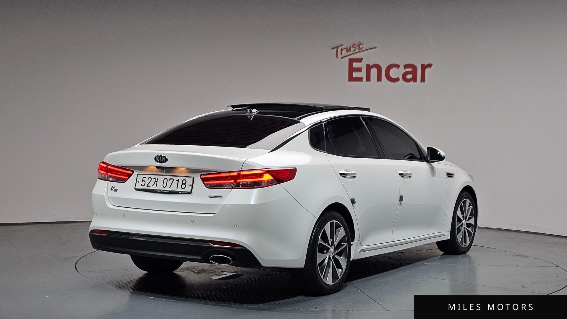 Kia K5 2016 — фото 1 из 12