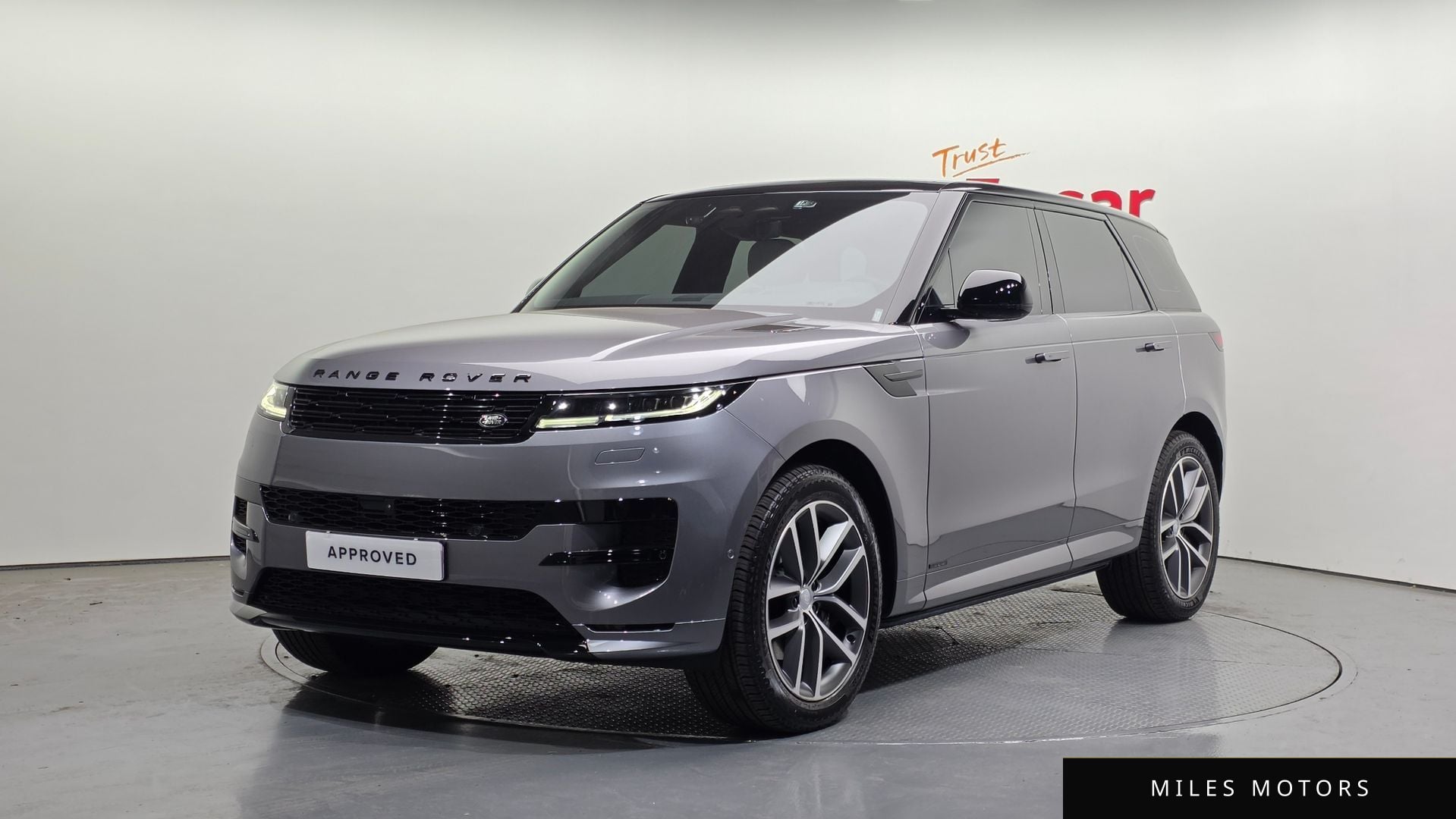 Land Rover Range Rover Sport 2025 — фото 1 из 12