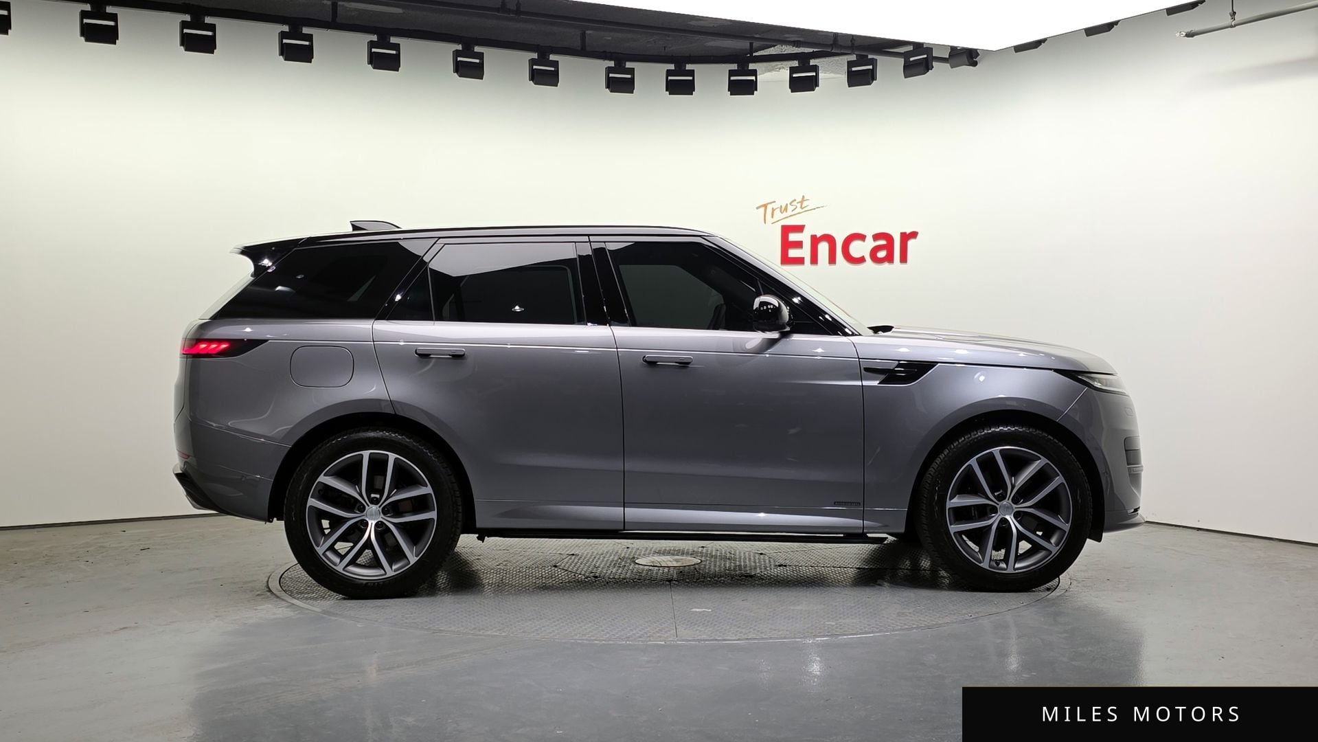 Land Rover Range Rover Sport 2025 — миниатюра 5