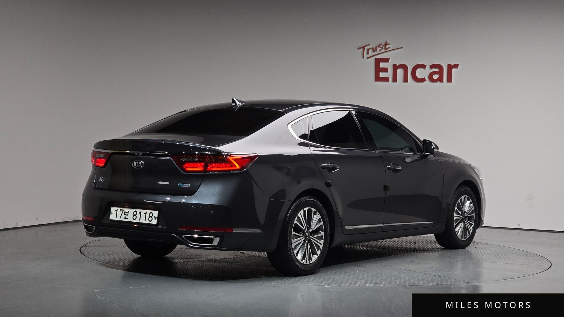 Kia K7 2018 — фото 1 из 12