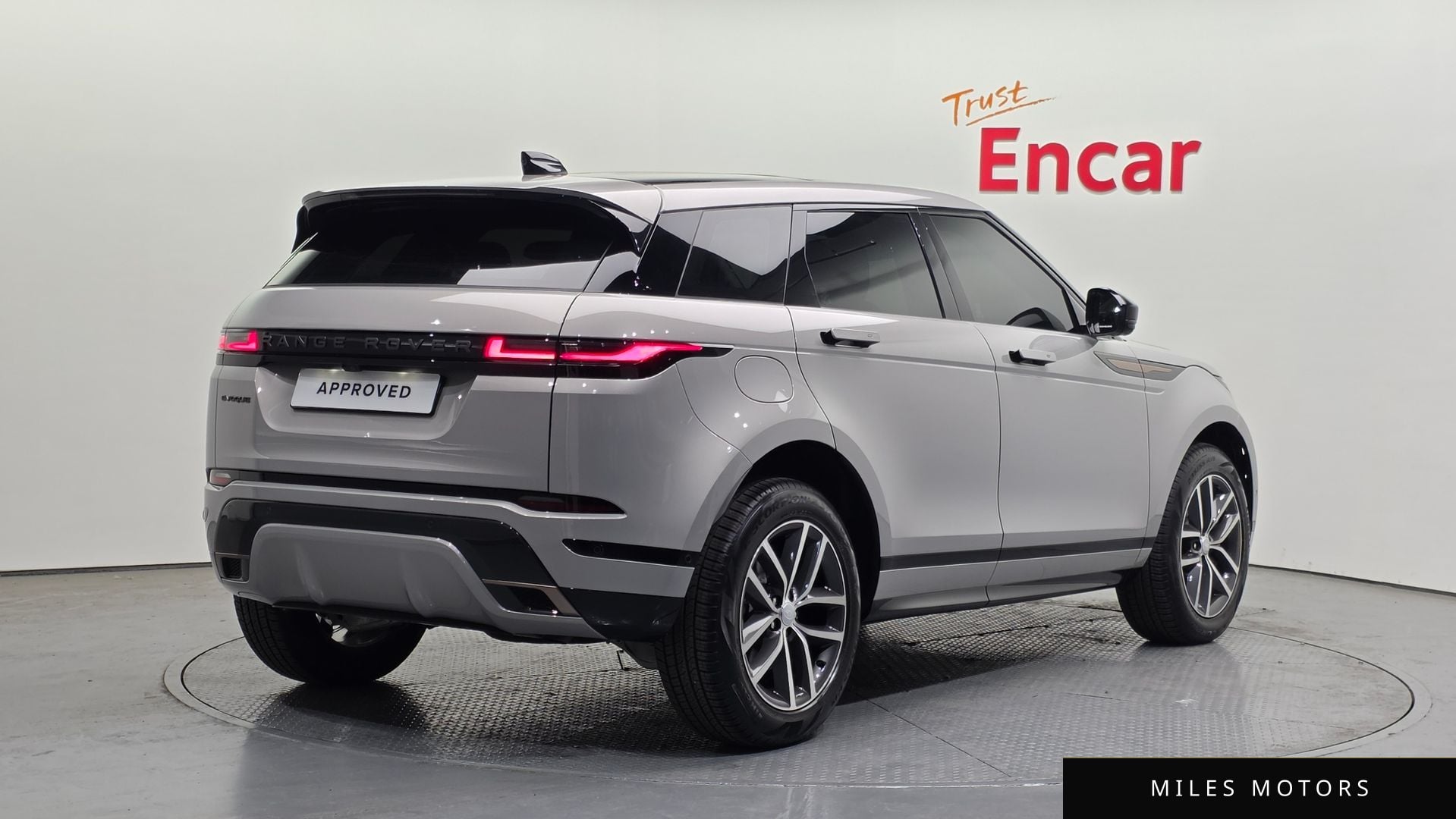 Land Rover Range Rover Evoque 2025 — миниатюра 2