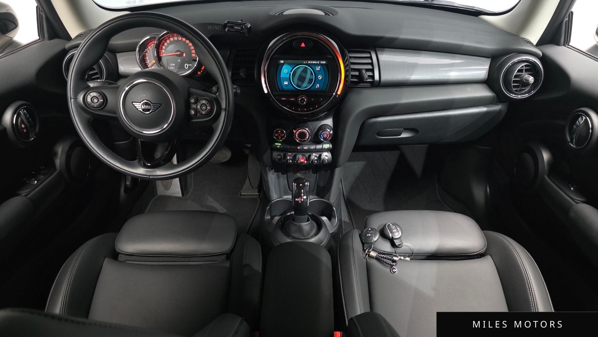 MINI Cooper 2020 — миниатюра 9