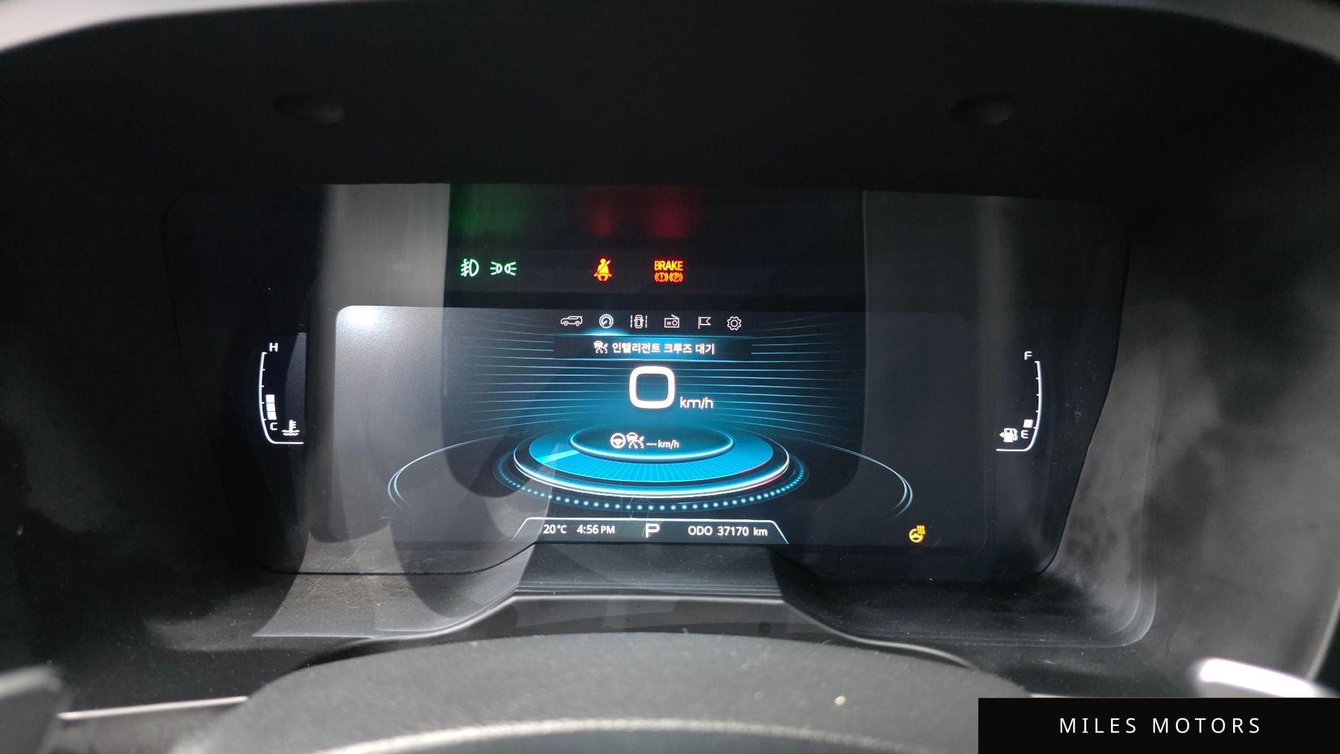 KG Mobility Beautiful Korando 2022 — миниатюра 11