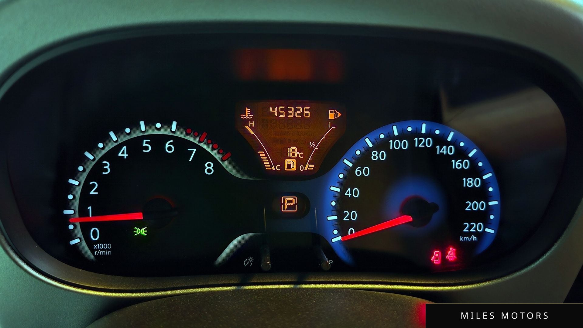 Nissan Cube 2014 — миниатюра 8