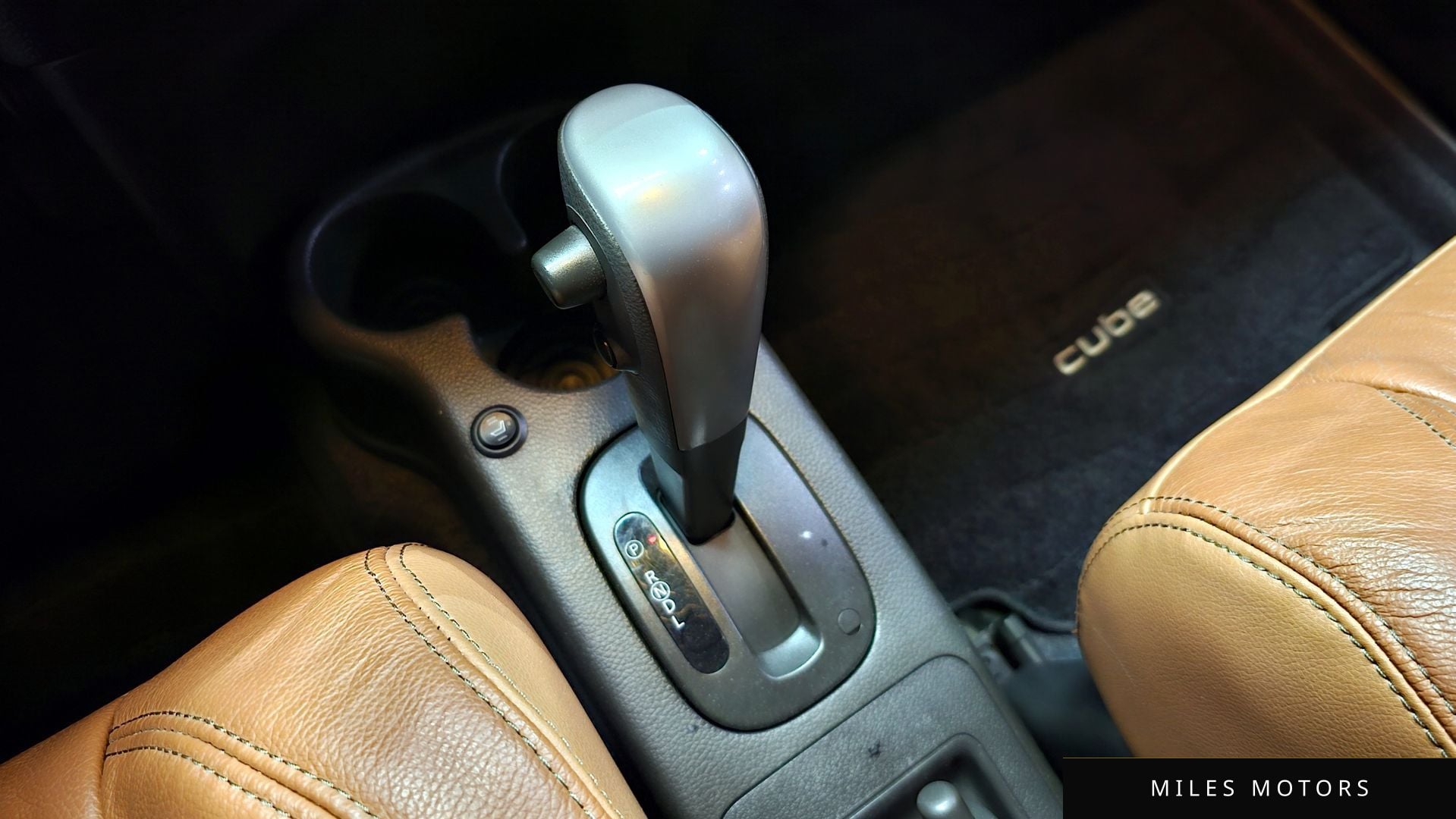 Nissan Cube 2014 — миниатюра 9
