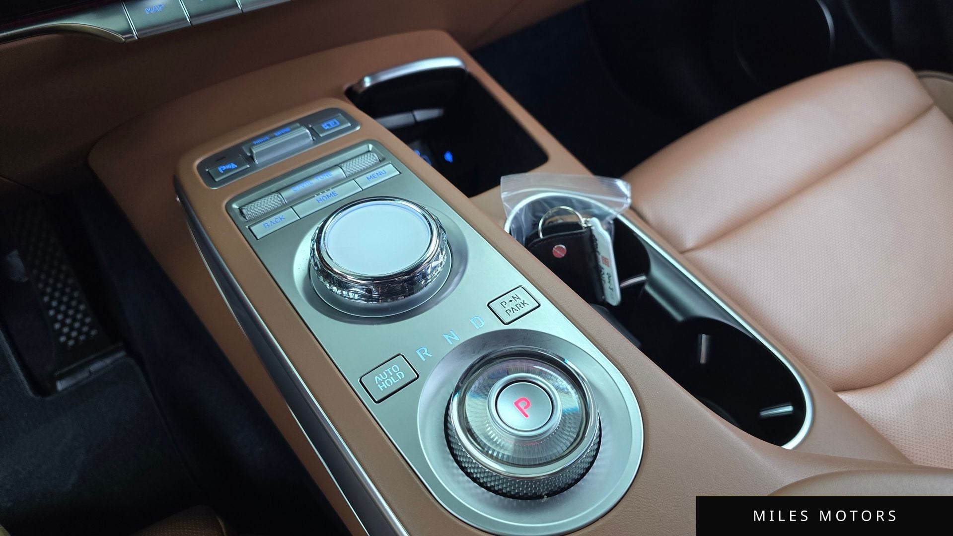 Genesis GV70 2021 — миниатюра 12