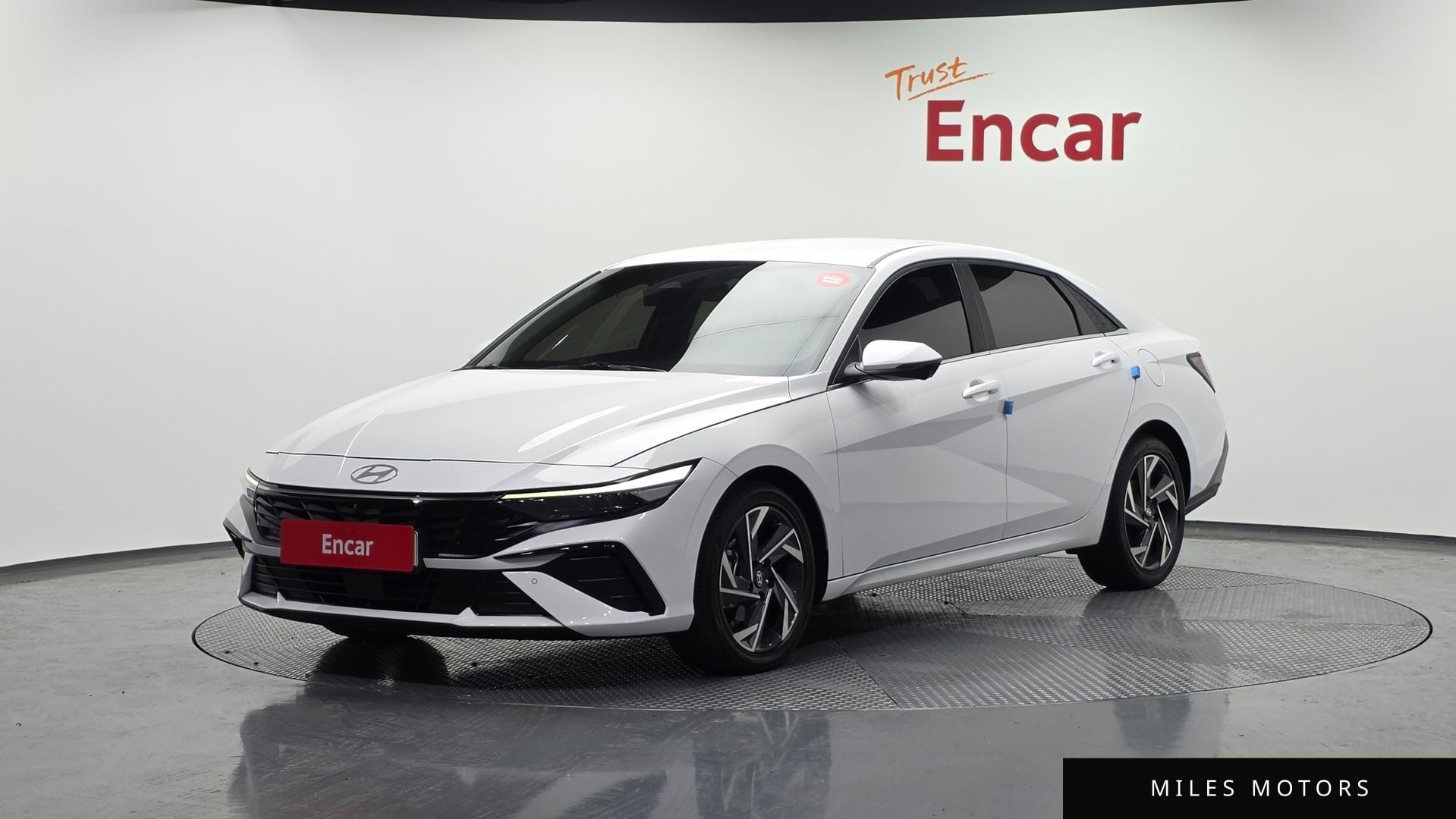 Hyundai AVANTE 2024 — фото 1 из 12