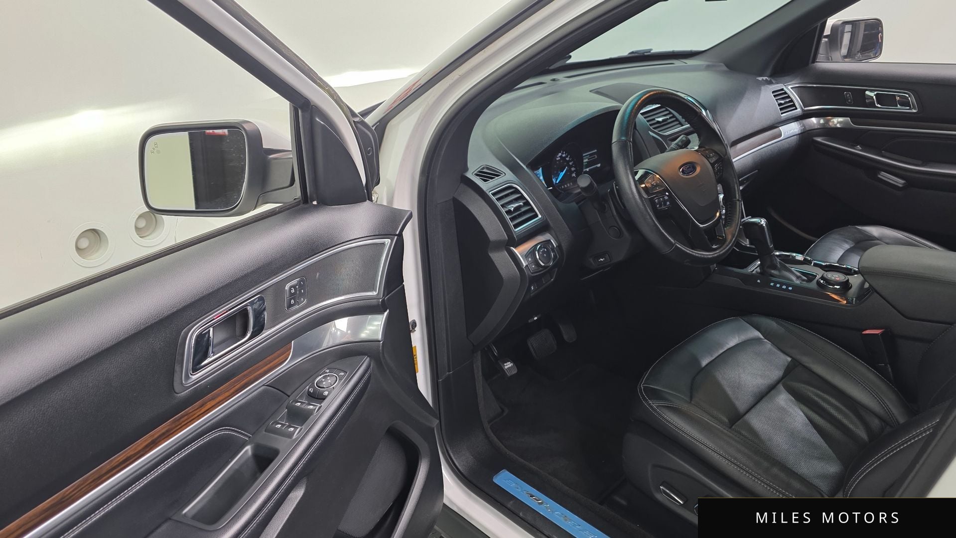Ford Explorer 2017 — миниатюра 12