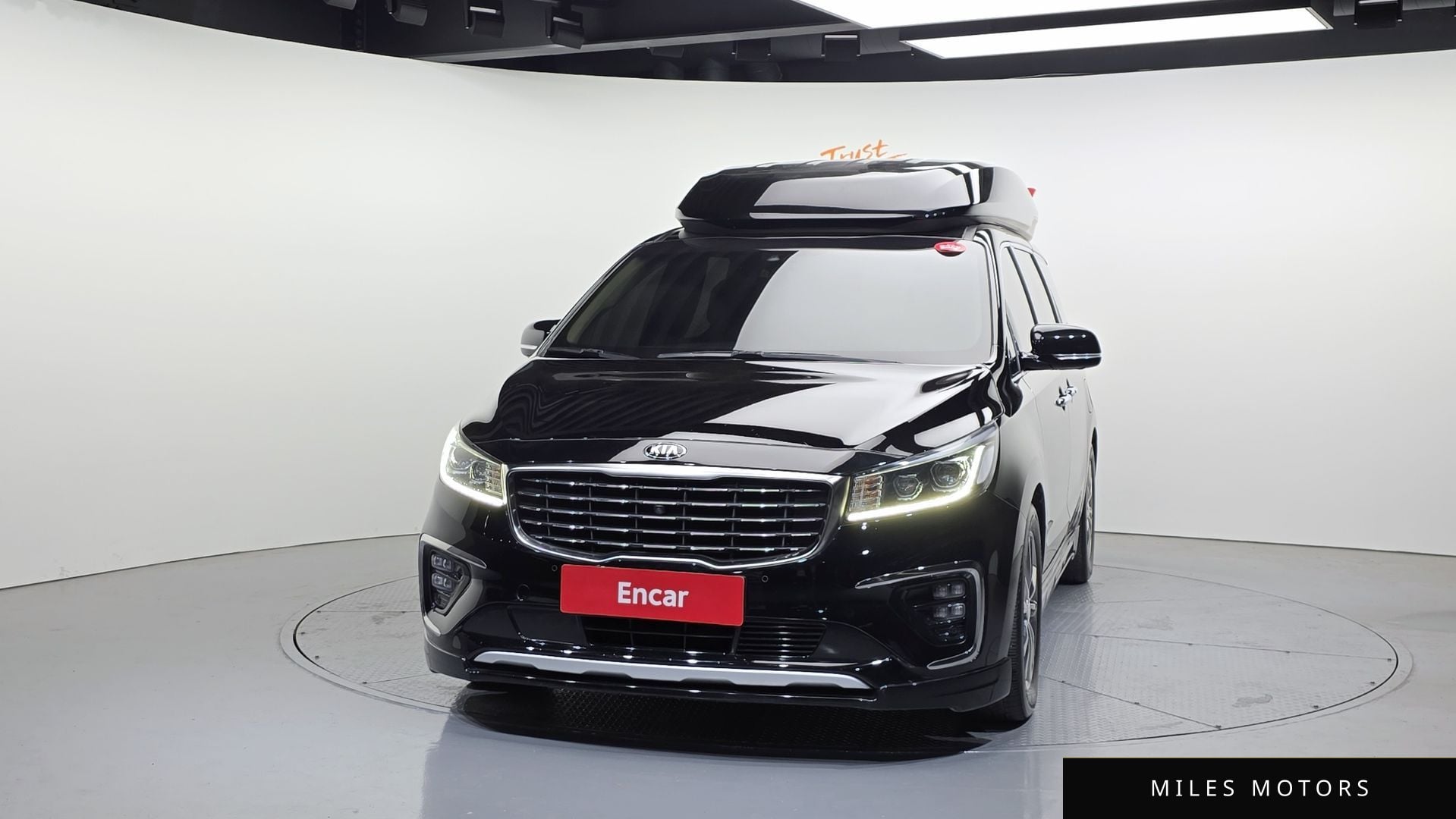 Kia Canival 2019 — миниатюра 3