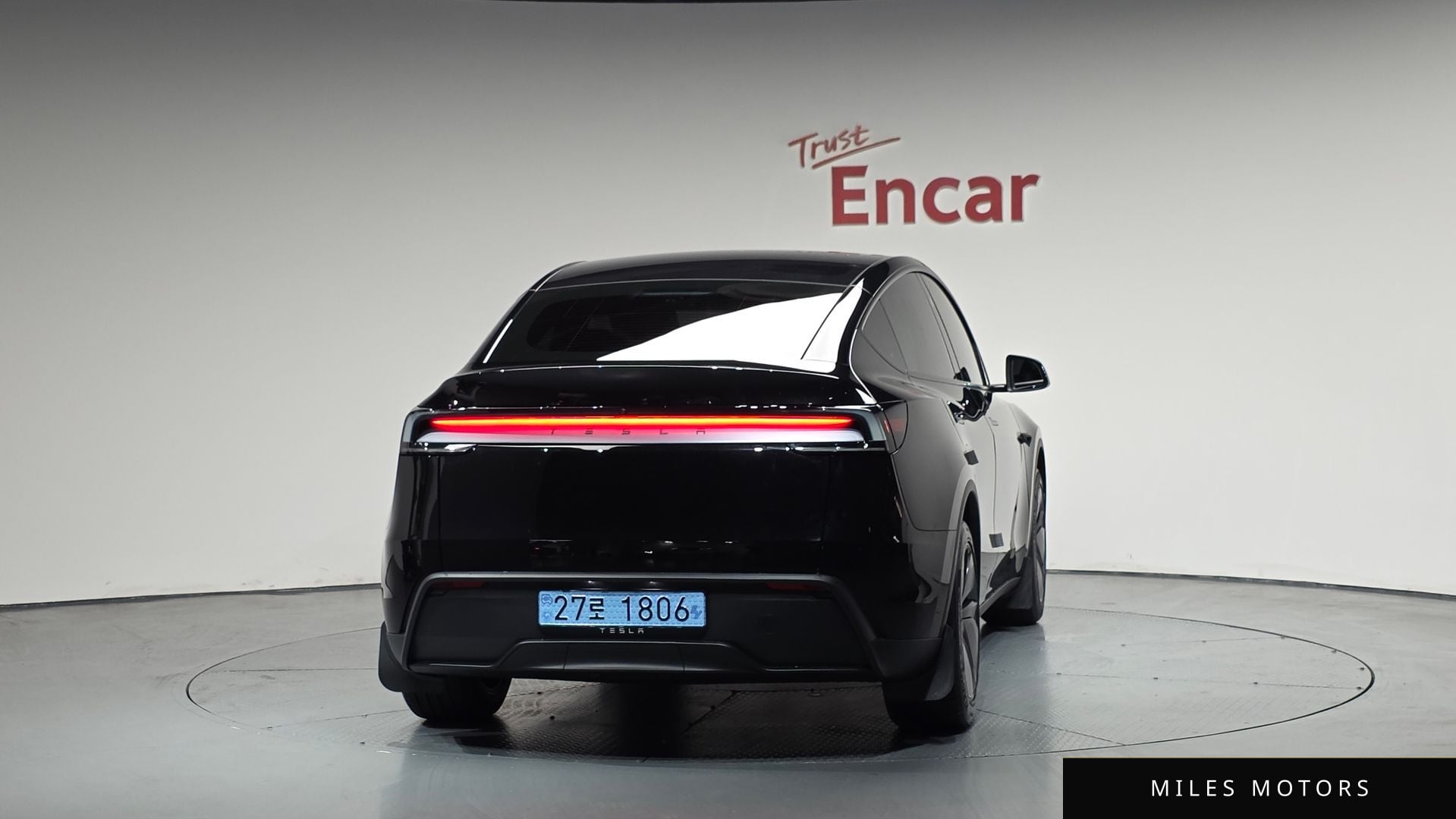 Tesla Model Y 2026 — миниатюра 3