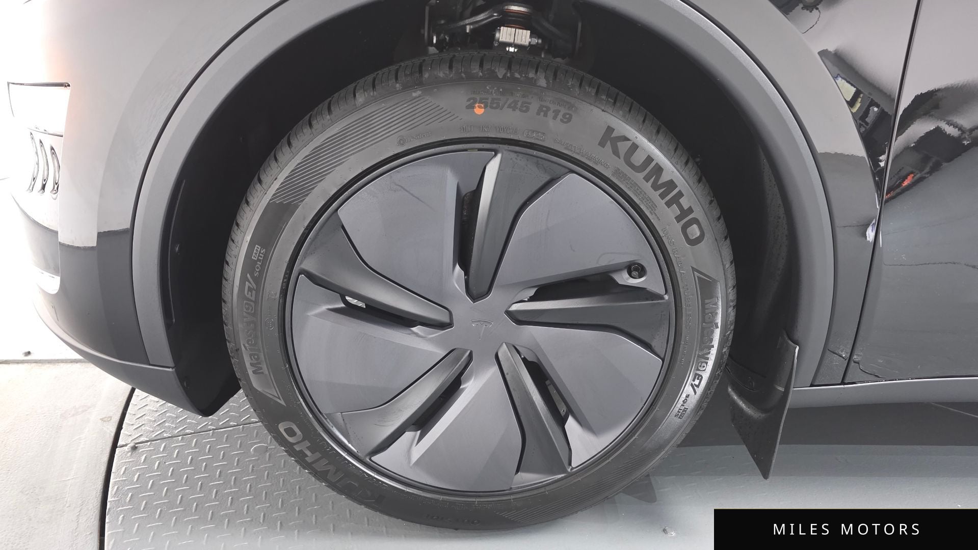 Tesla Model Y 2026 — миниатюра 4