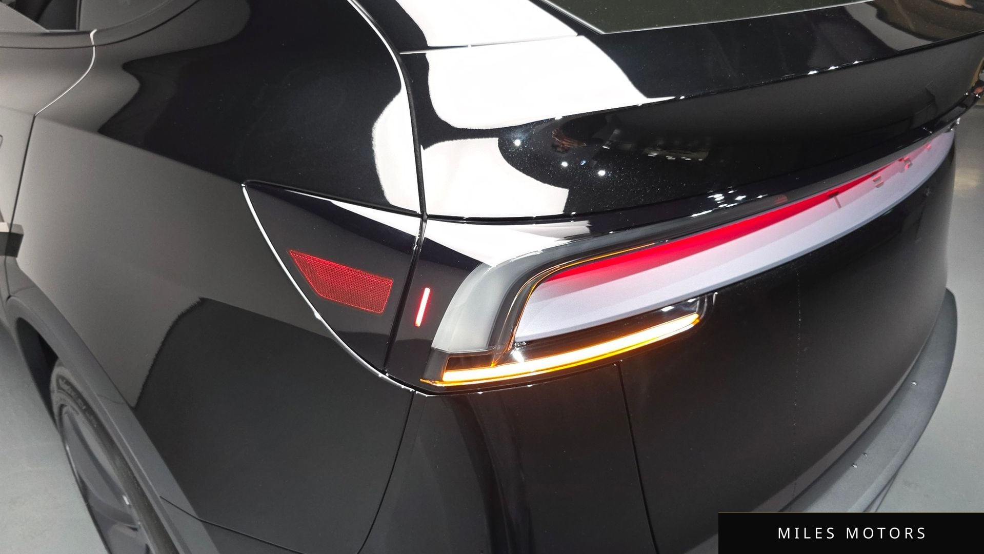 Tesla Model Y 2026 — миниатюра 8