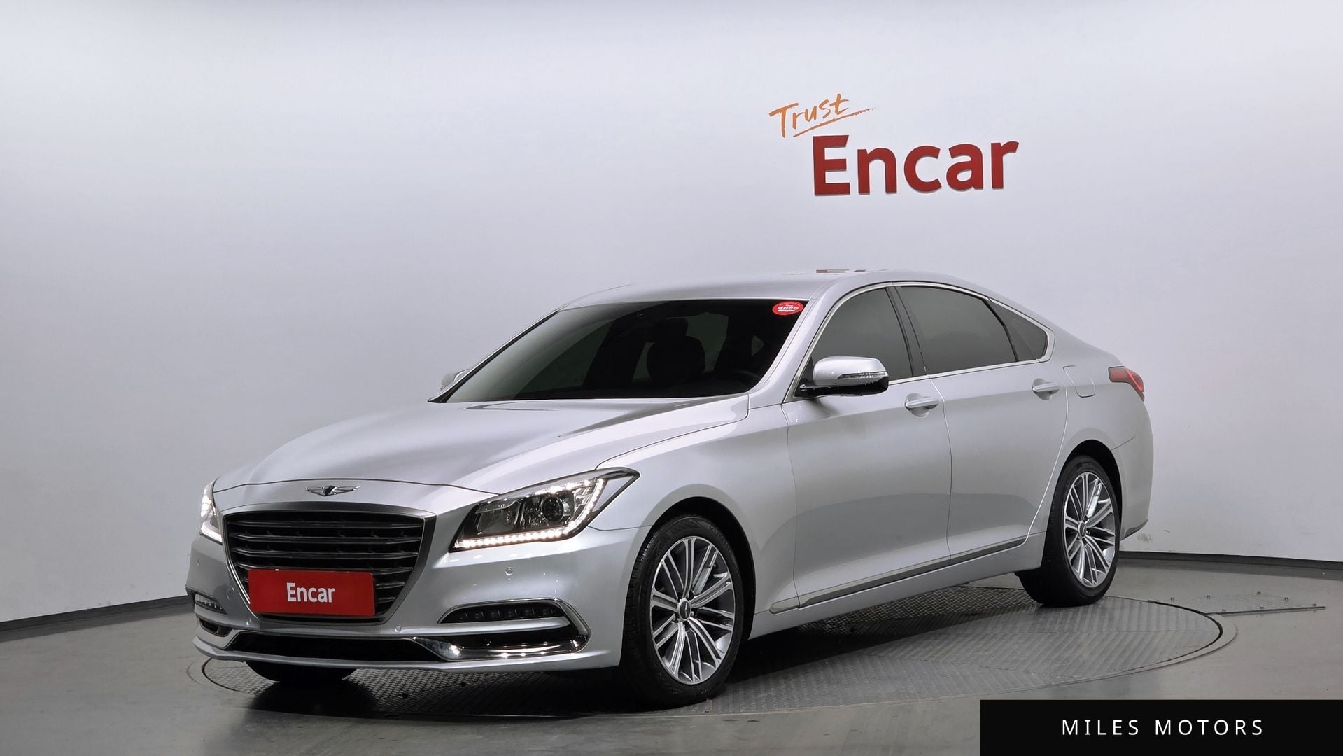 Genesis G80 2017 — фото 1 из 12