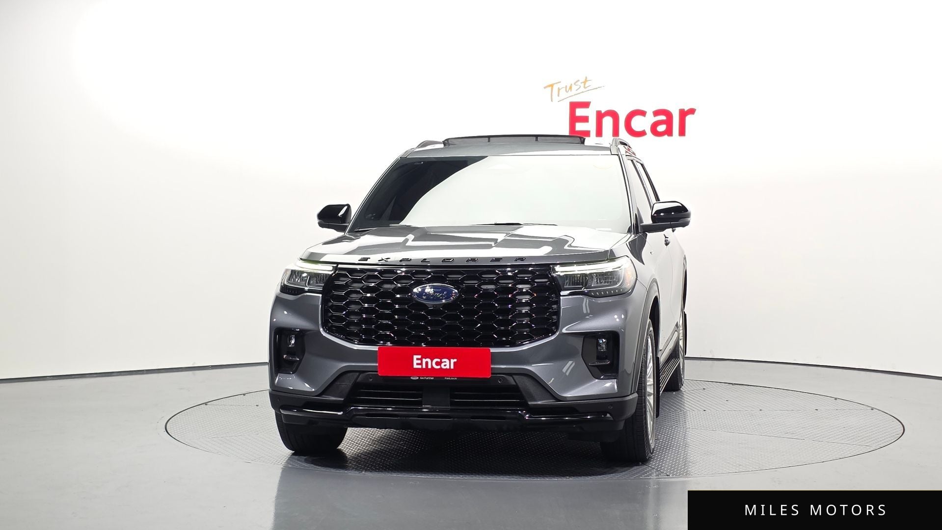 Ford Explorer 2025 — миниатюра 3