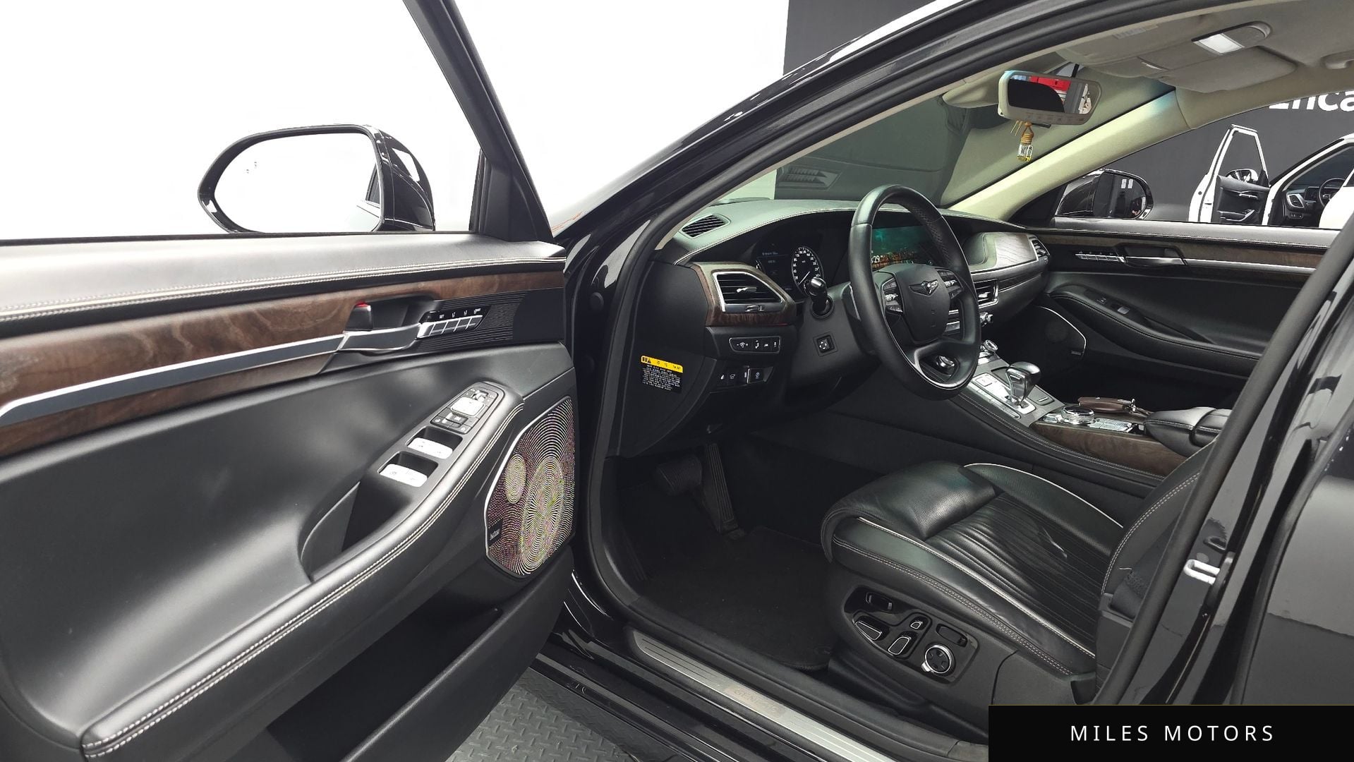 Genesis G90 2019 — миниатюра 11