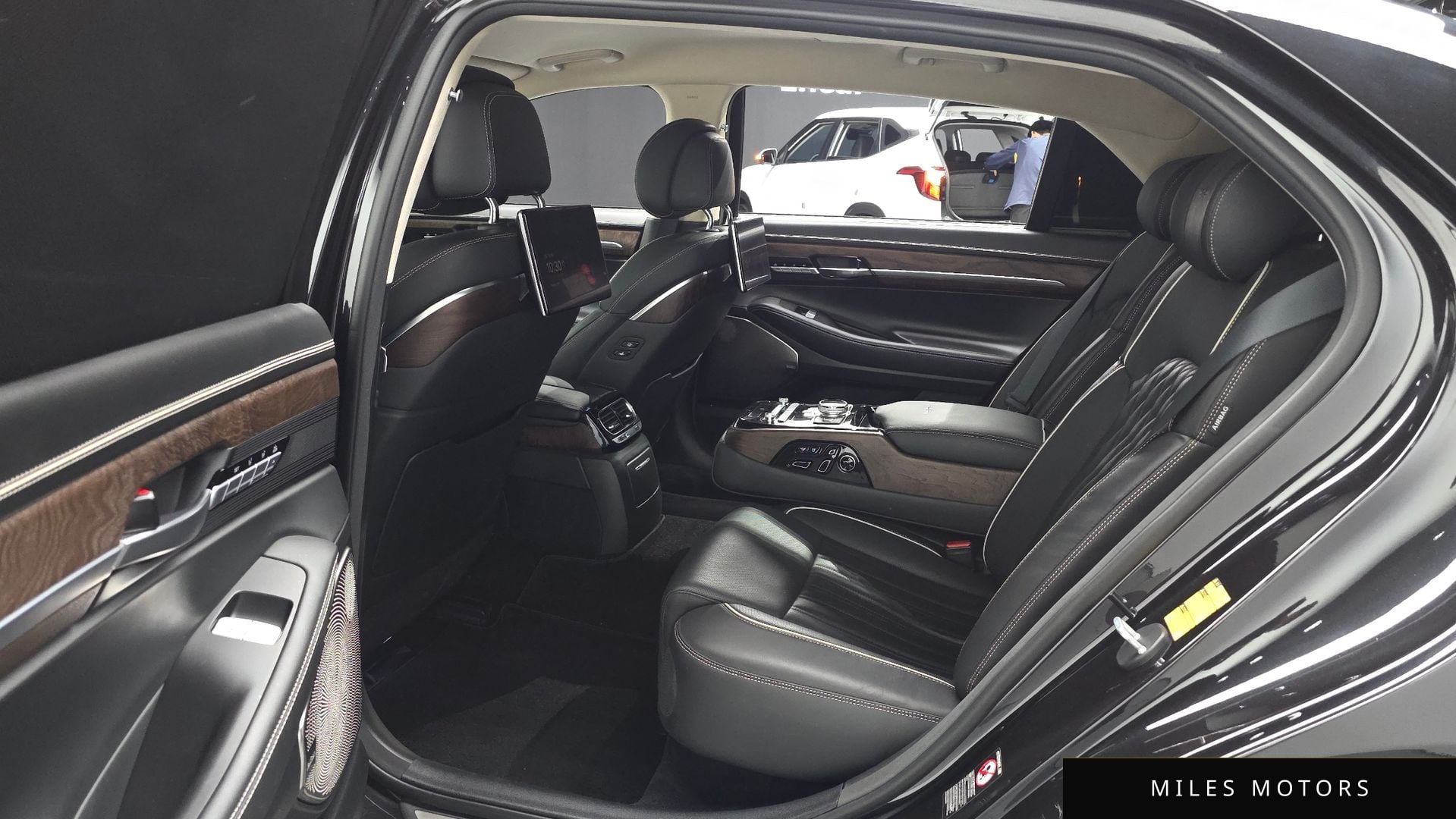 Genesis G90 2019 — миниатюра 12