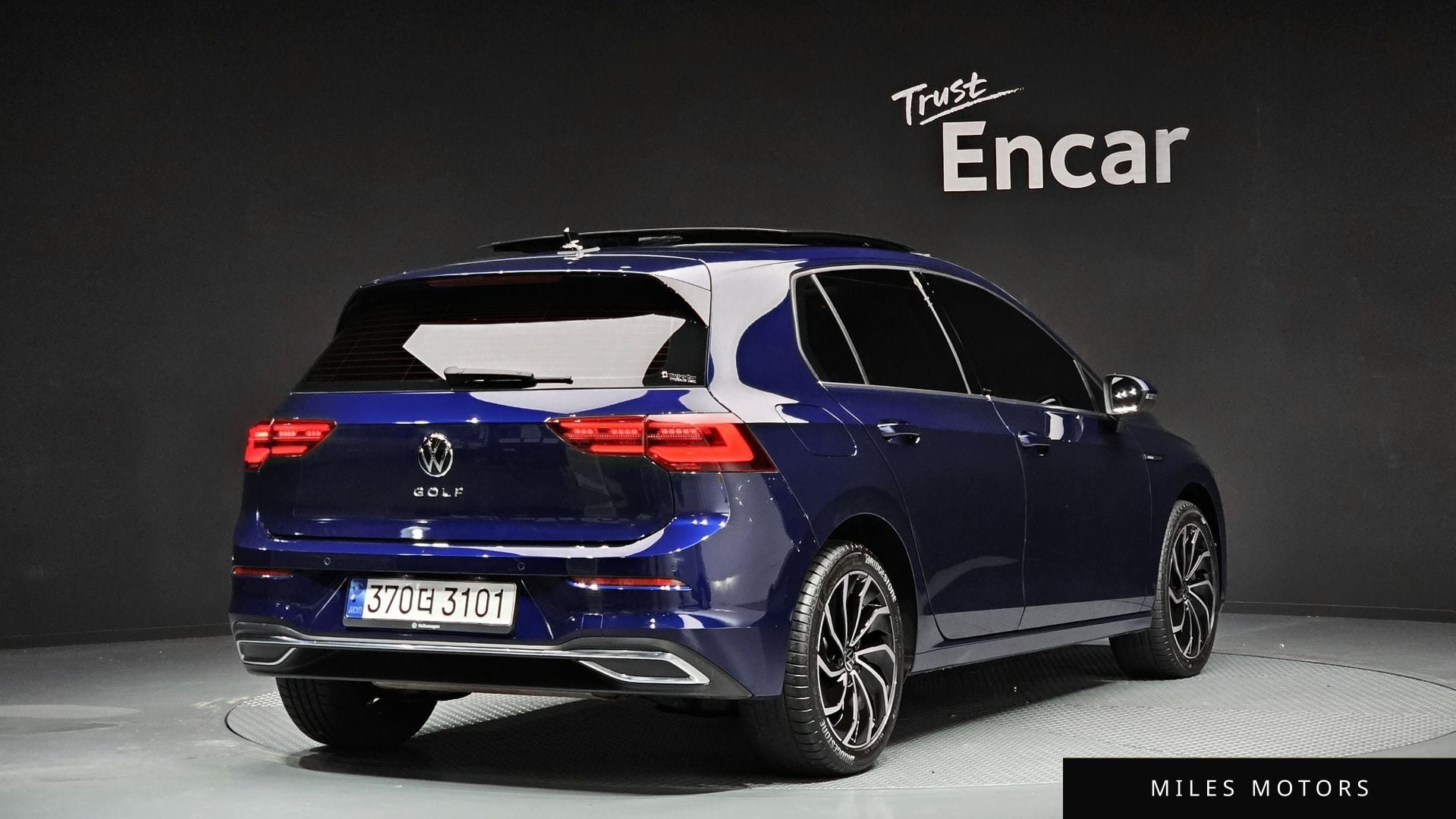 Volkswagen Golf 2023 — миниатюра 2
