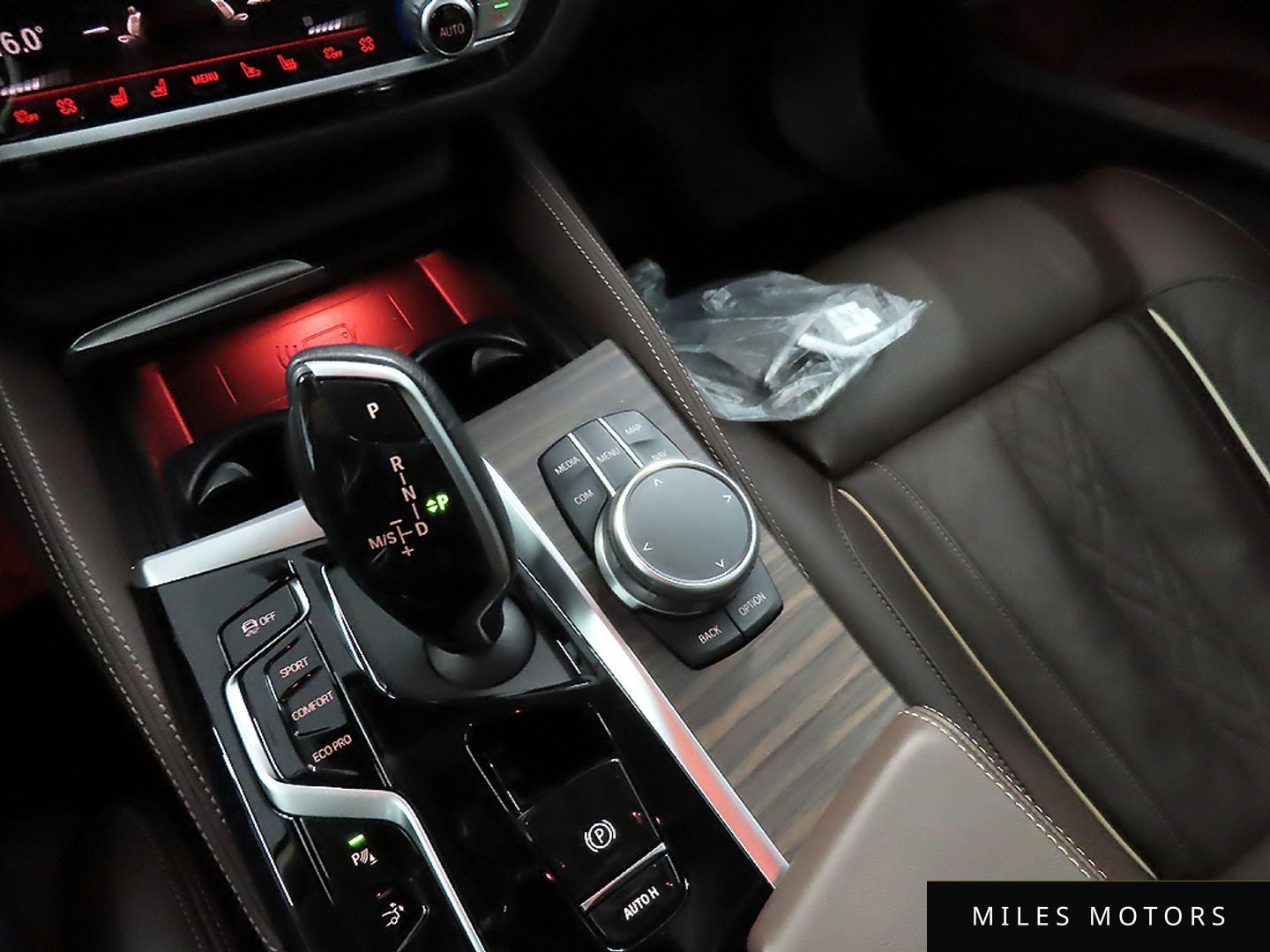 BMW 6 Series GT (G32) 2022 — миниатюра 9