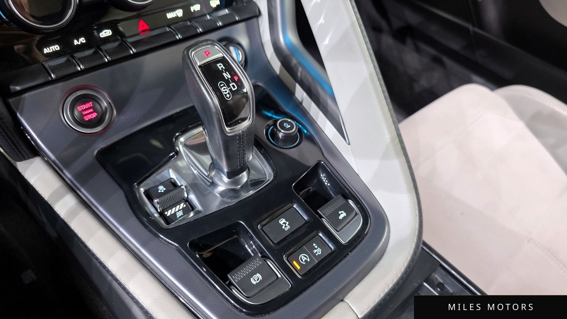 Jaguar F-TYPE 2019 — миниатюра 12