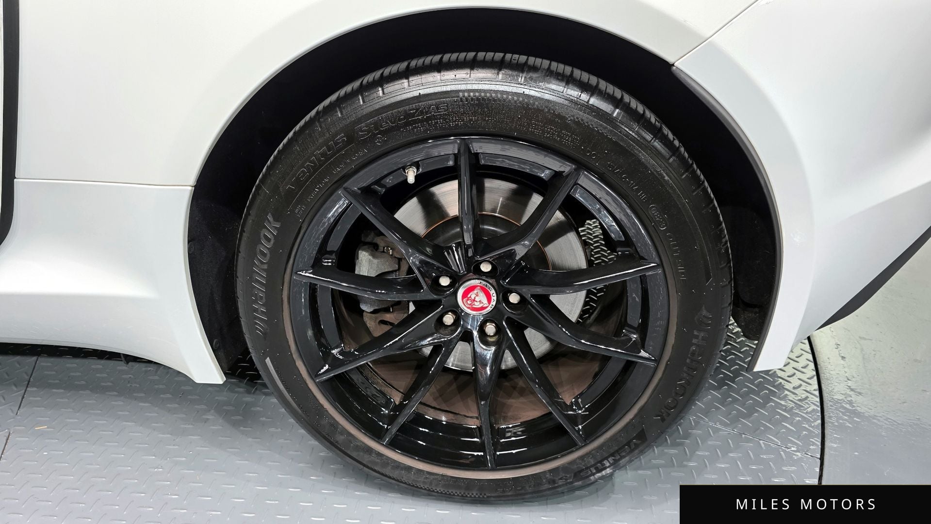 Jaguar F-TYPE 2019 — миниатюра 7