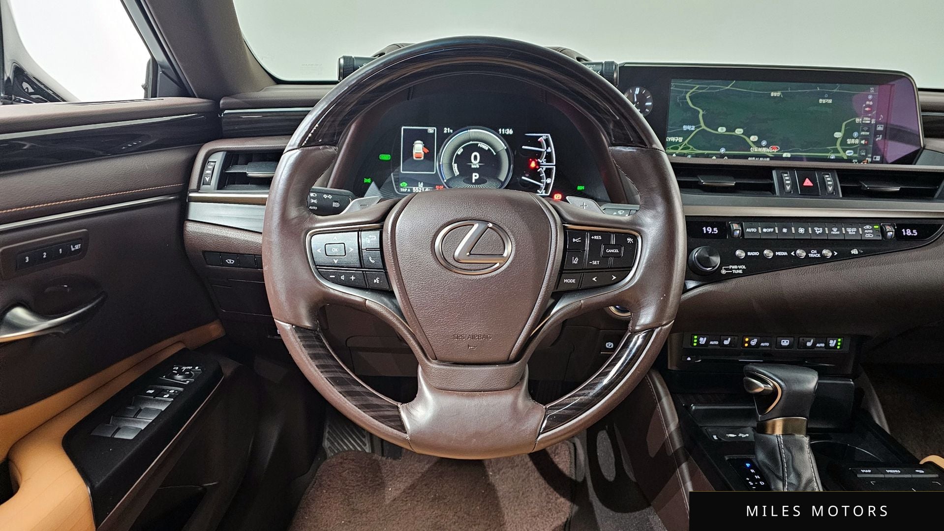 Лексус ES300h 2019 — миниатюра 12