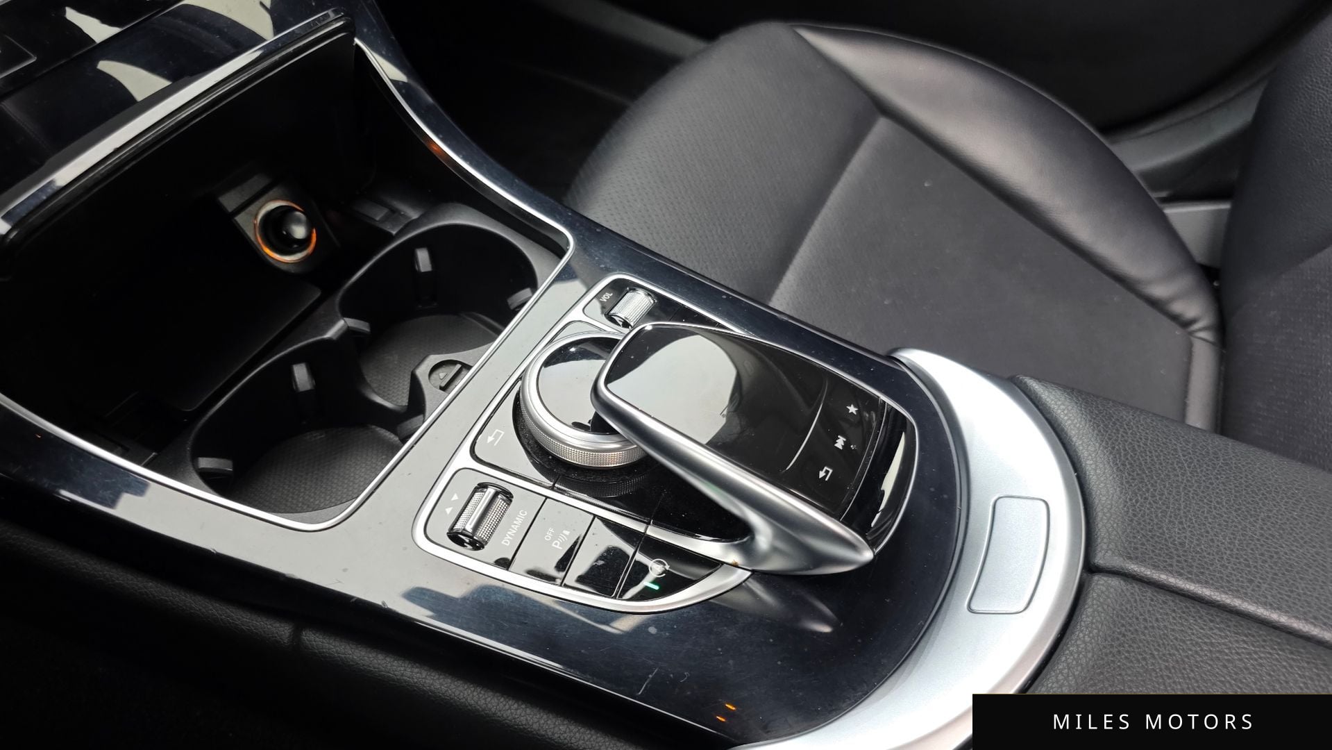 Mercedes-Benz C-Class W205 2017 — миниатюра 11