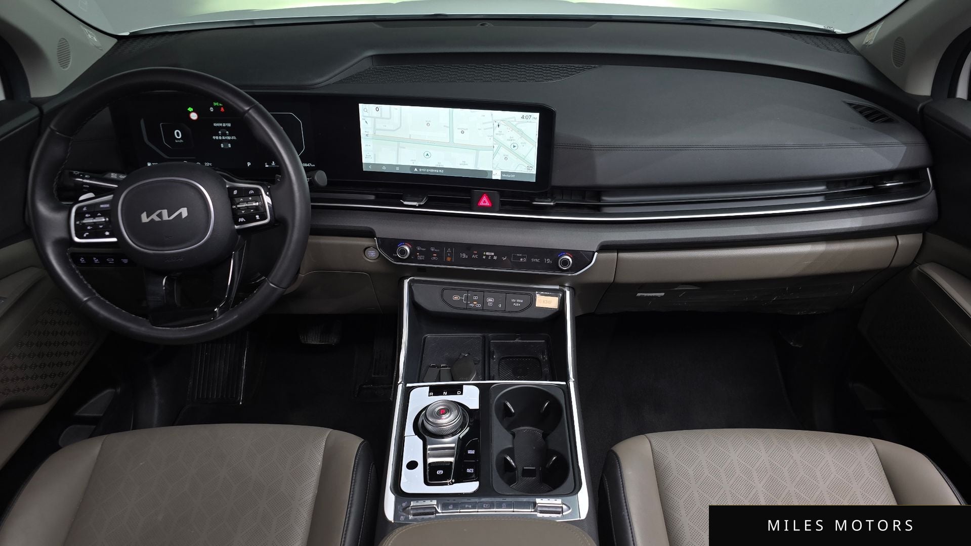 Kia Canival 2025 — миниатюра 9