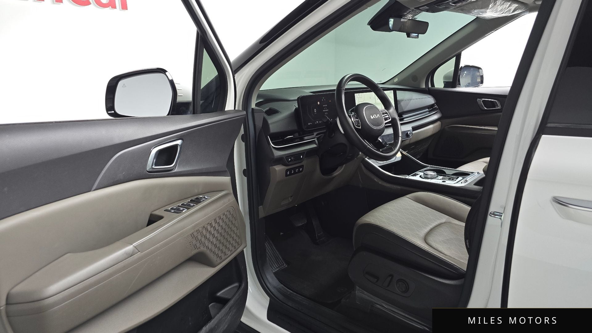 Kia Canival 2025 — миниатюра 12