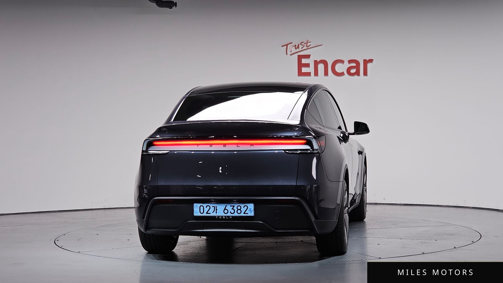 Tesla Model Y 2026 — миниатюра 3