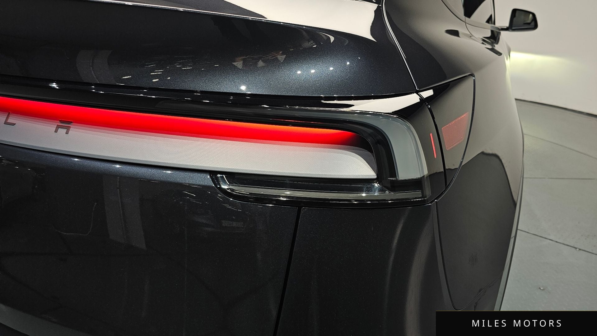 Tesla Model Y 2026 — миниатюра 8