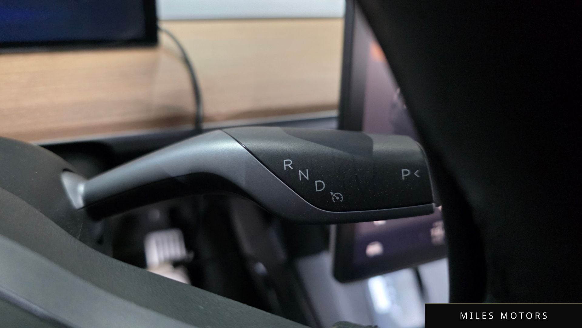 Tesla Model Y 2022 — миниатюра 9