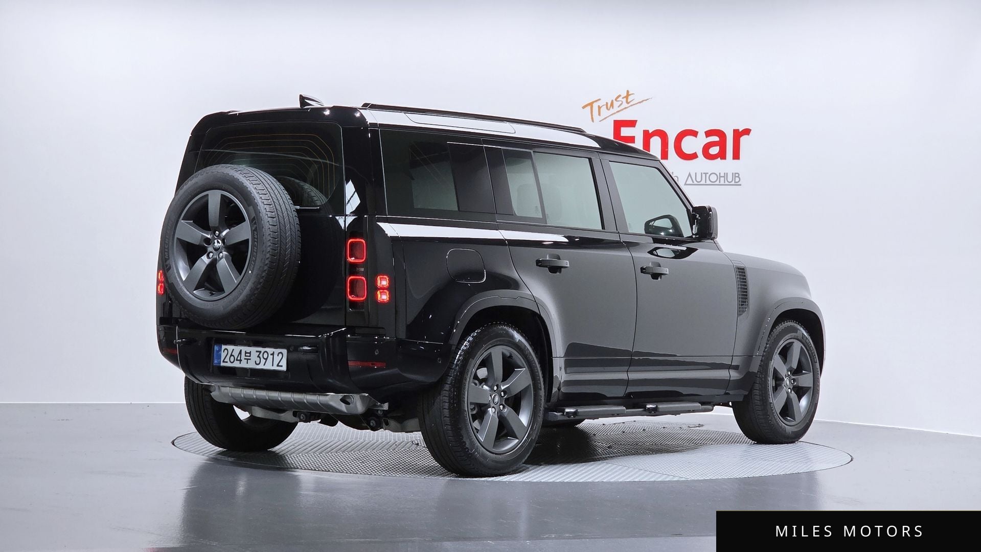 Land Rover Defender 2025 — миниатюра 2