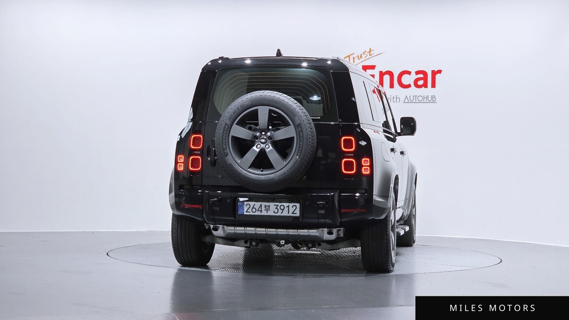 Land Rover Defender 2025 — миниатюра 4