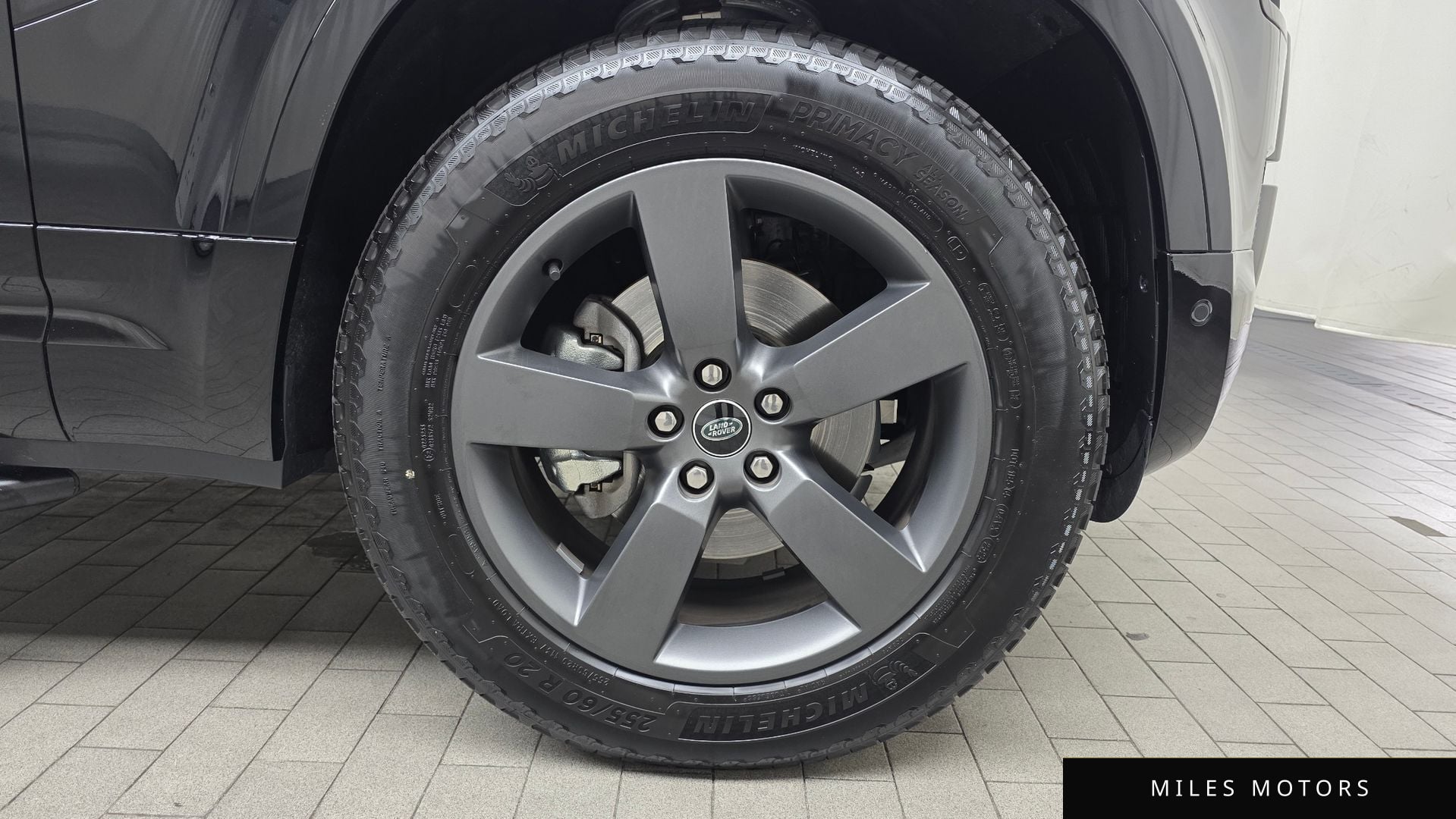 Land Rover Defender 2025 — миниатюра 7